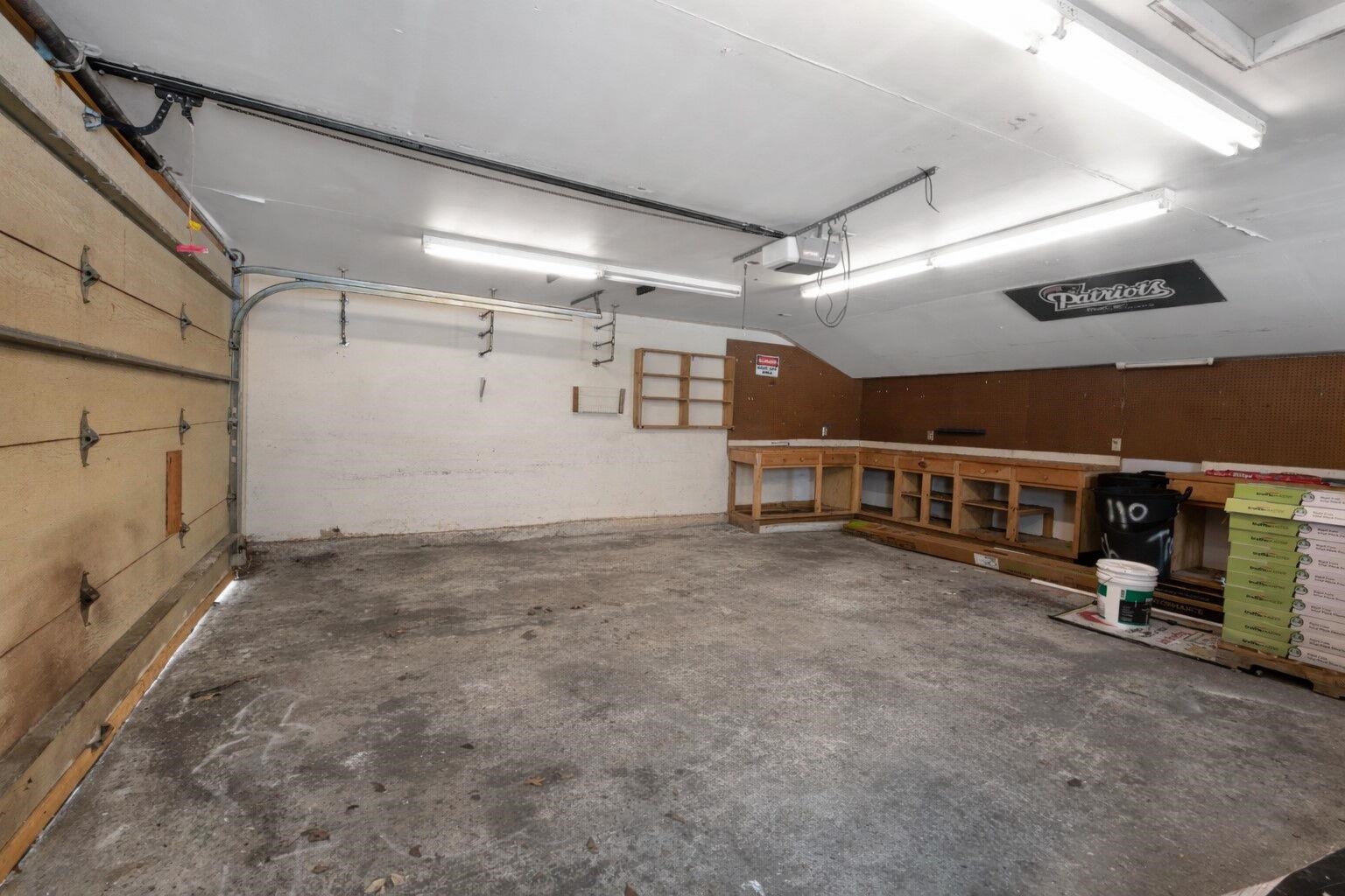 Homes for sale in Sandown, NH | 110 Main St, Sandown, NH 03873 | MLS# 5075097