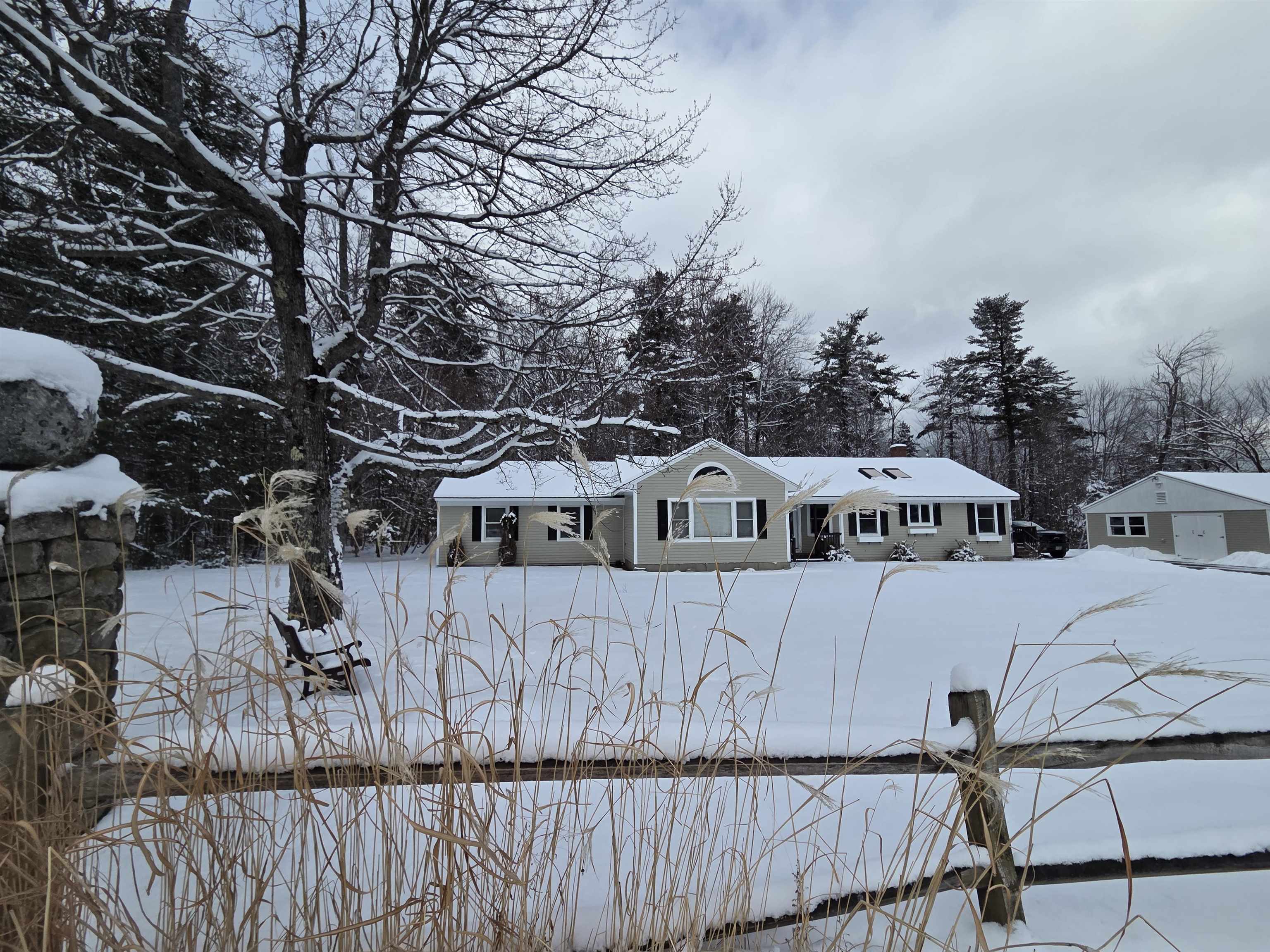 1462 King Hill Rd, New London, NH 03257