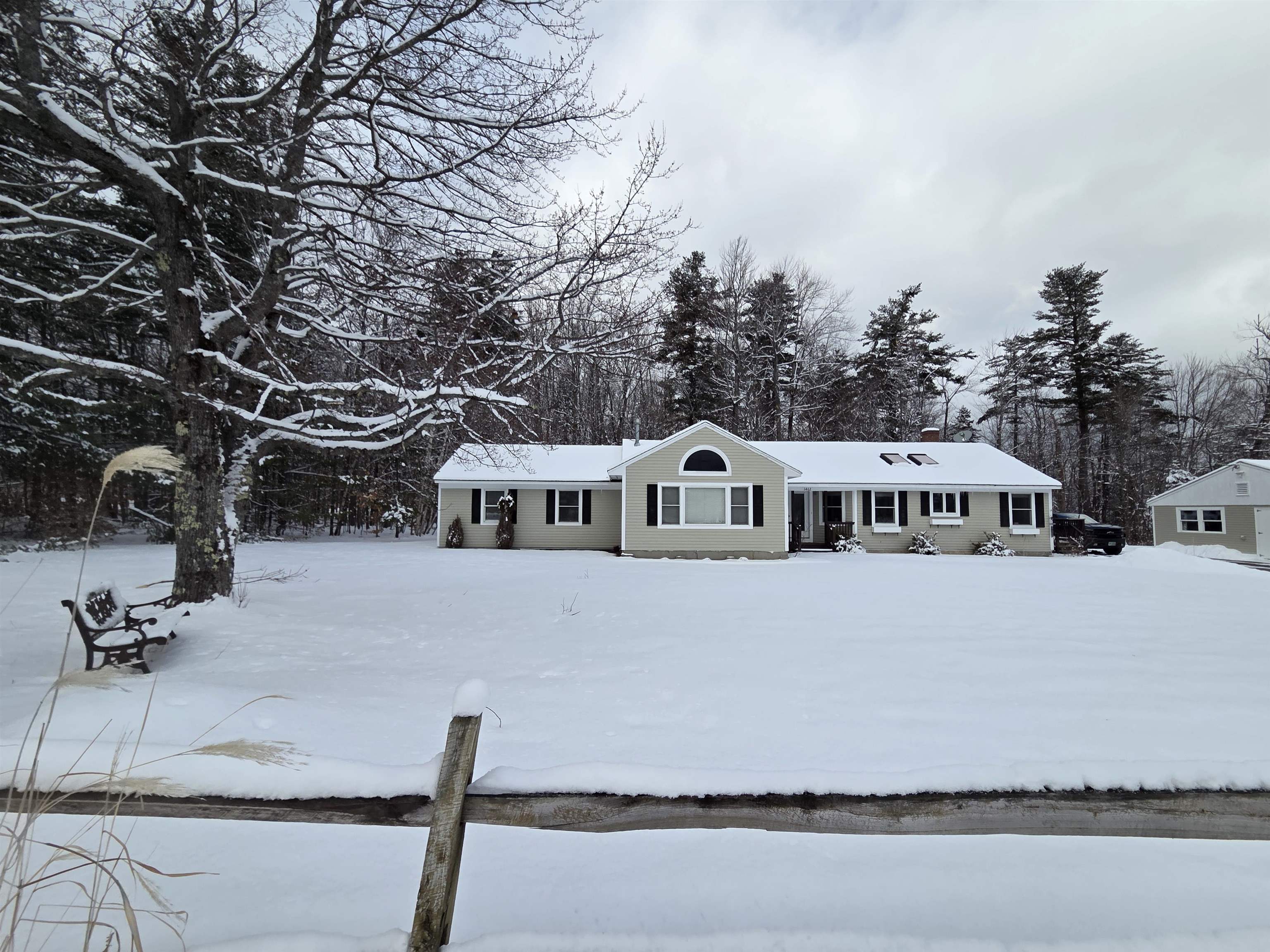 1462 King Hill Rd, New London, NH 03257