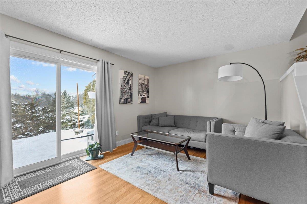 Homes for sale in Waterbury, VT | 200 Acorn Dr #204, Waterbury, VT 05676 | MLS# 5075120