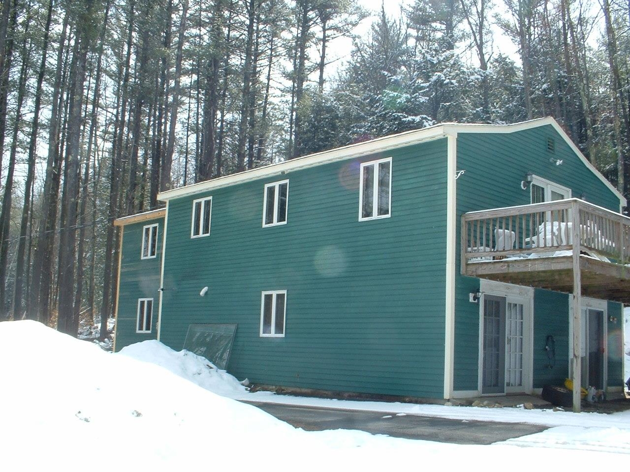 1583 River Rd, Weare, NH 03281