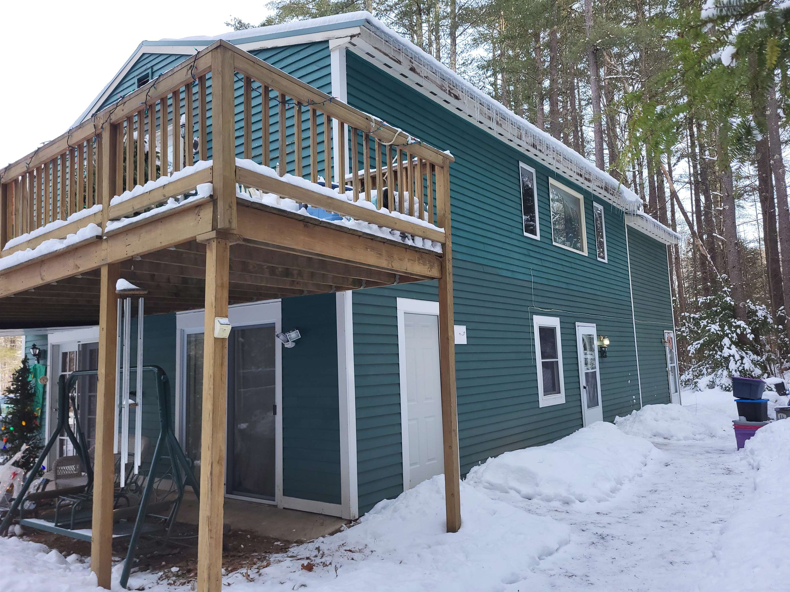 1583 River Rd, Weare, NH 03281