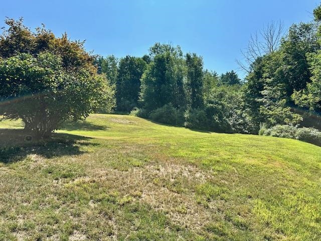 14 Deer Ln, Epsom, NH 03234