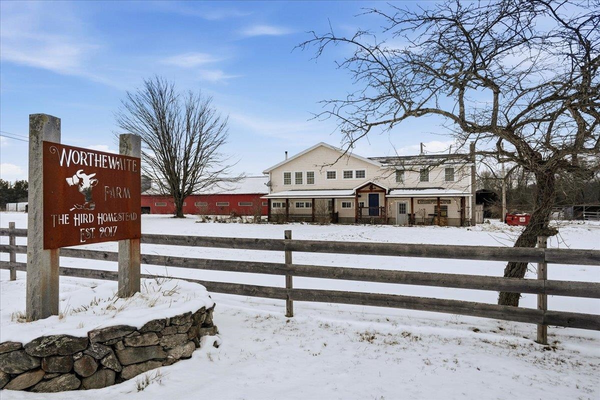 131 Cross Rd, Weare, NH 03281