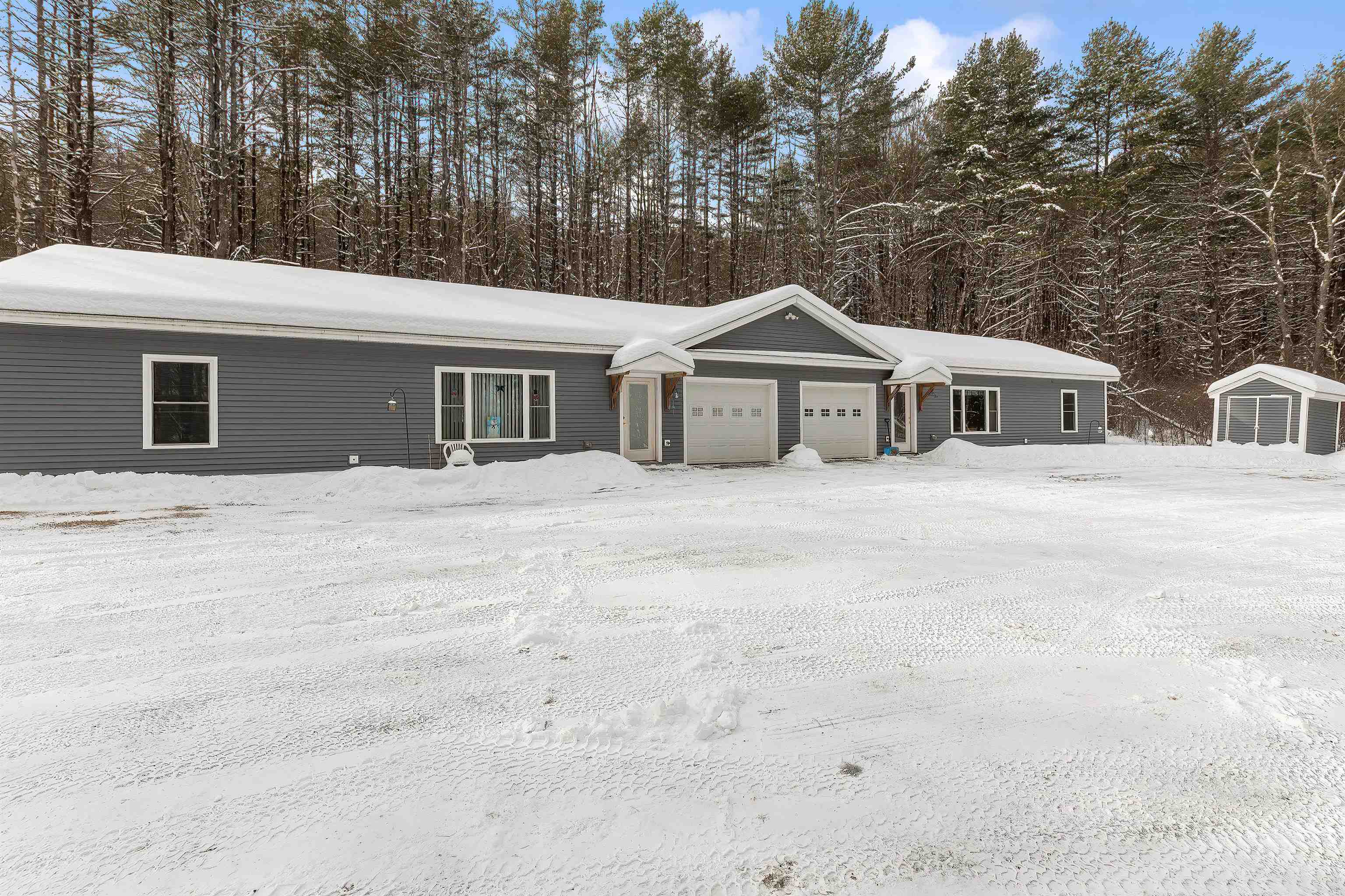 30 Pine St, Newport, NH 03773