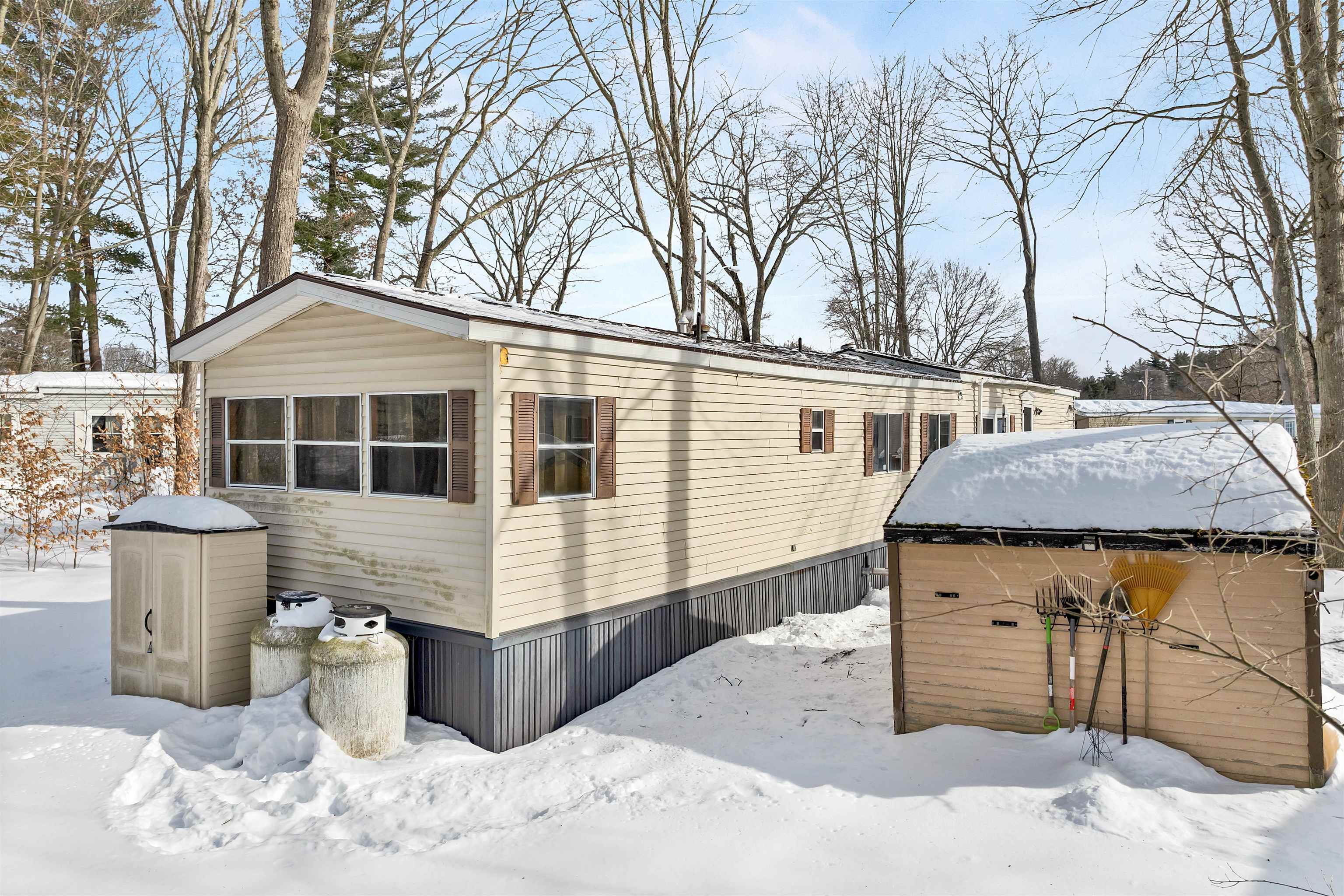 12 Cornwall Ave, Exeter, NH 03833