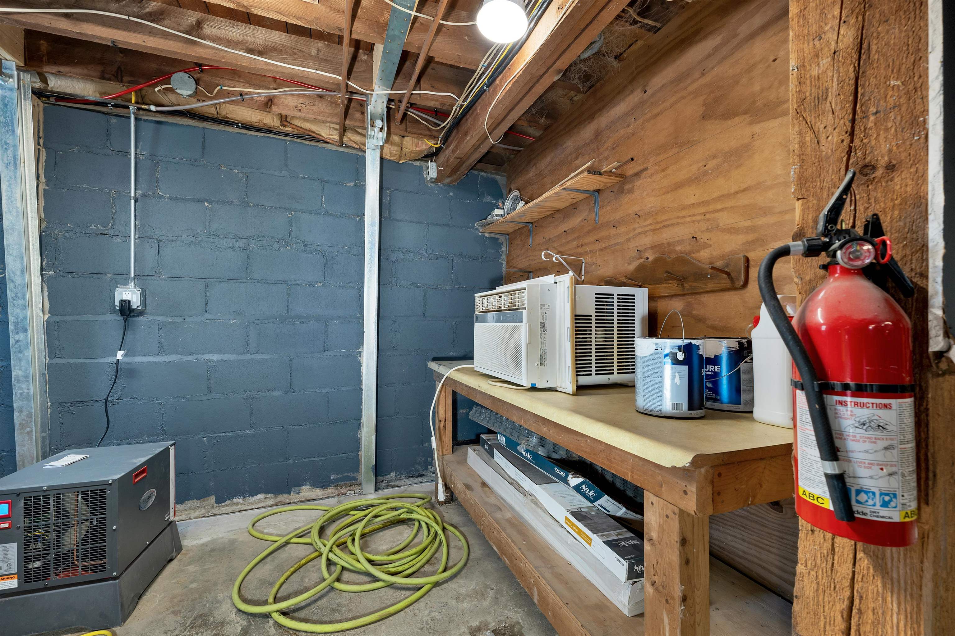 102 Elm St, Epping, NH 03042