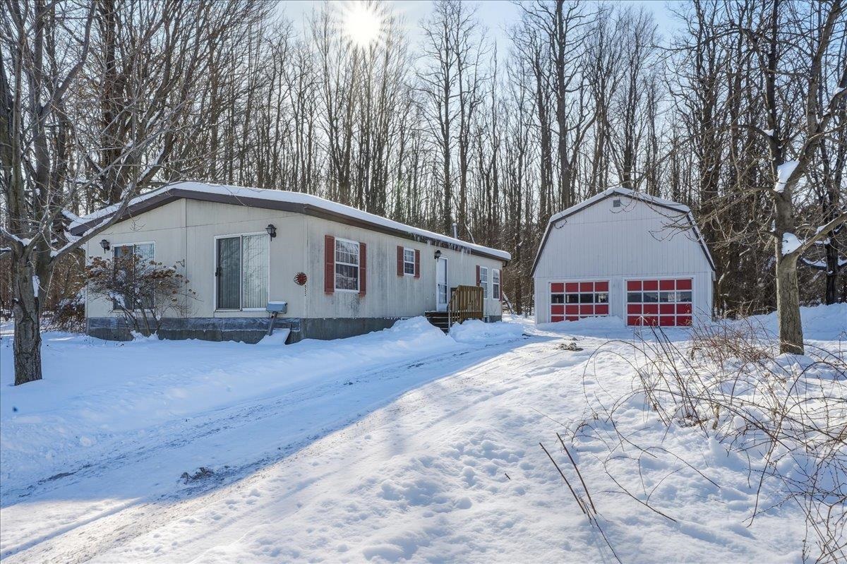 955 West Lakeshore Drive