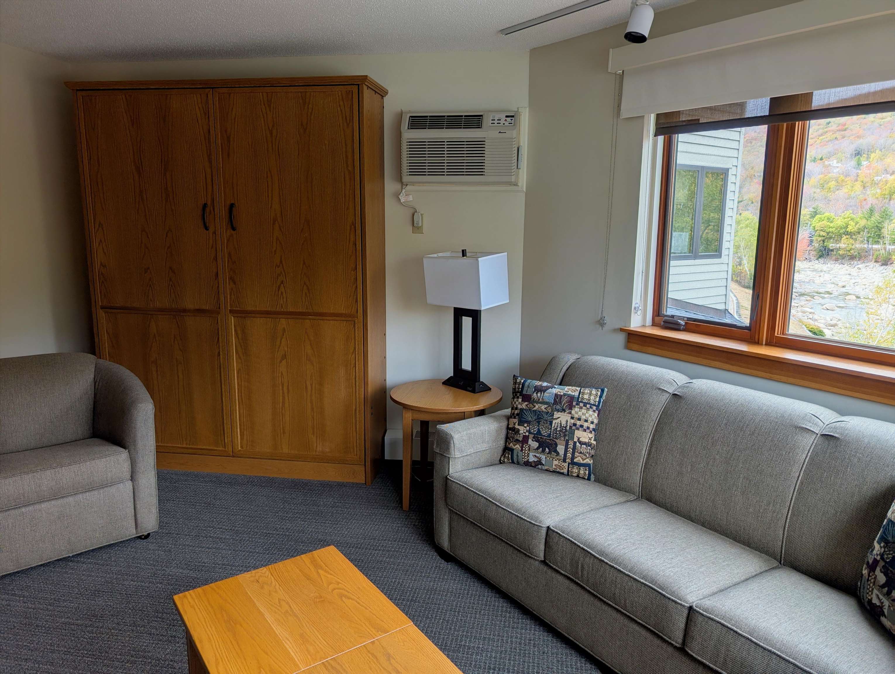 90 Loon Mountain Rd, Lincoln, NH 03251