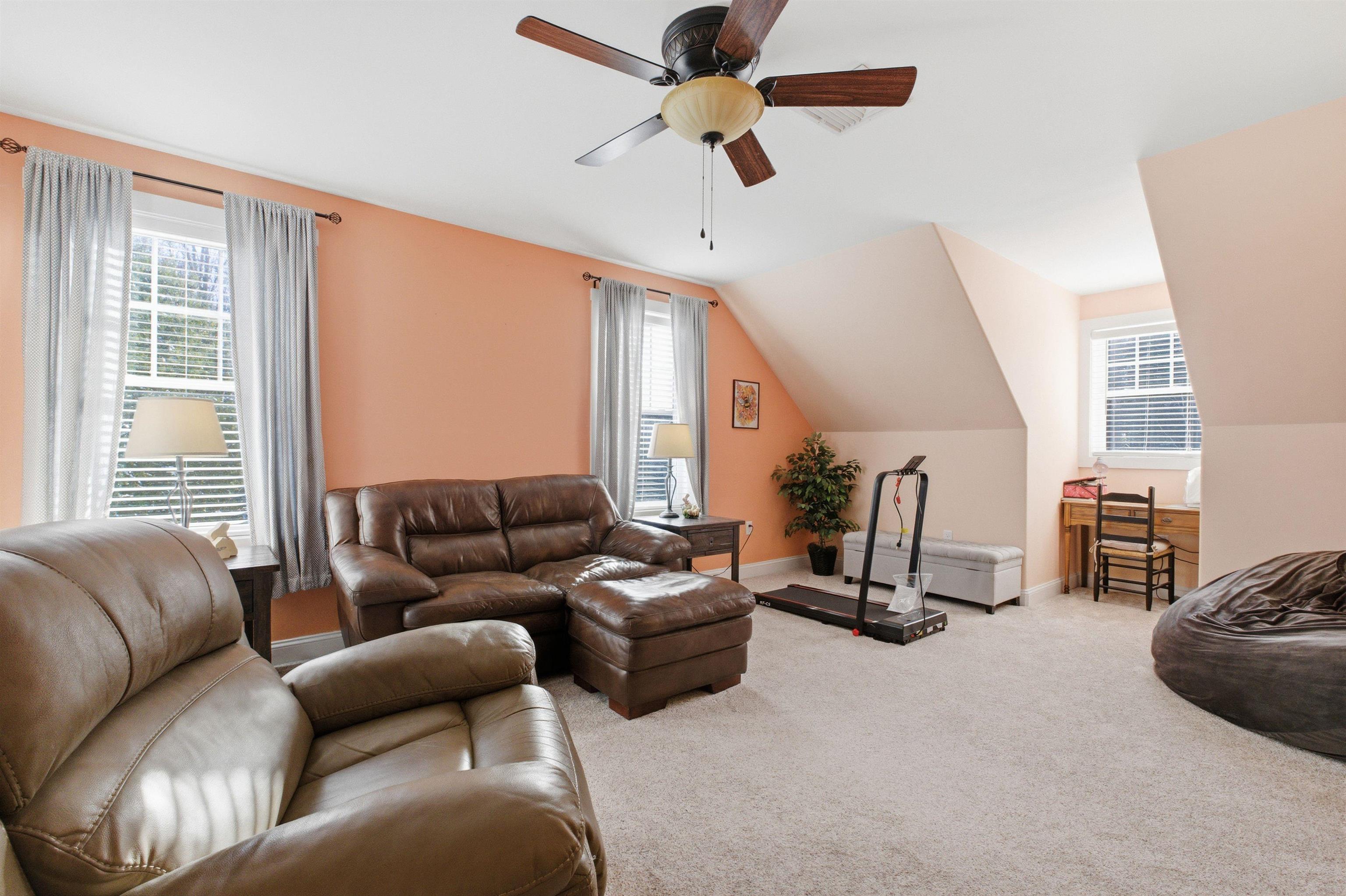 13 Dow Rd, Mont Vernon, NH 03057