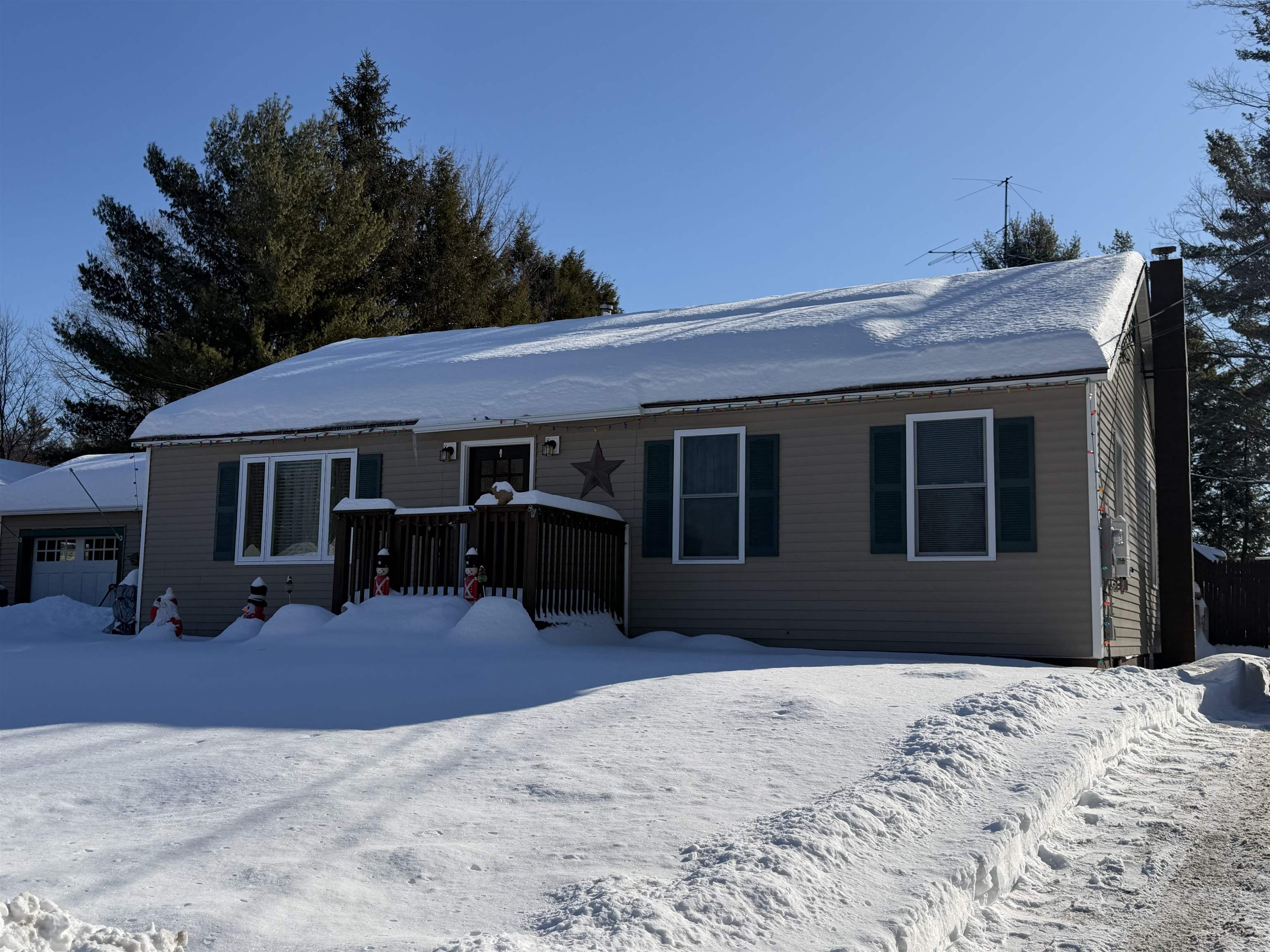 Homes for sale in Winchester, NH | 10 Swan St, Winchester, NH 03470 | MLS# 5075238