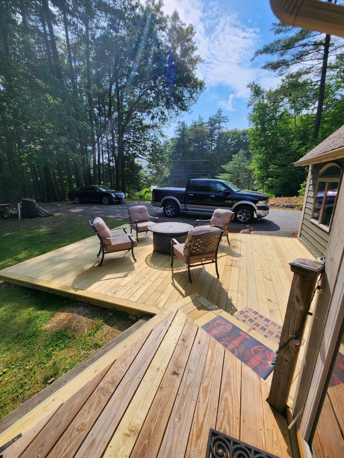 66 Hawke Ln, Danville, NH 03819