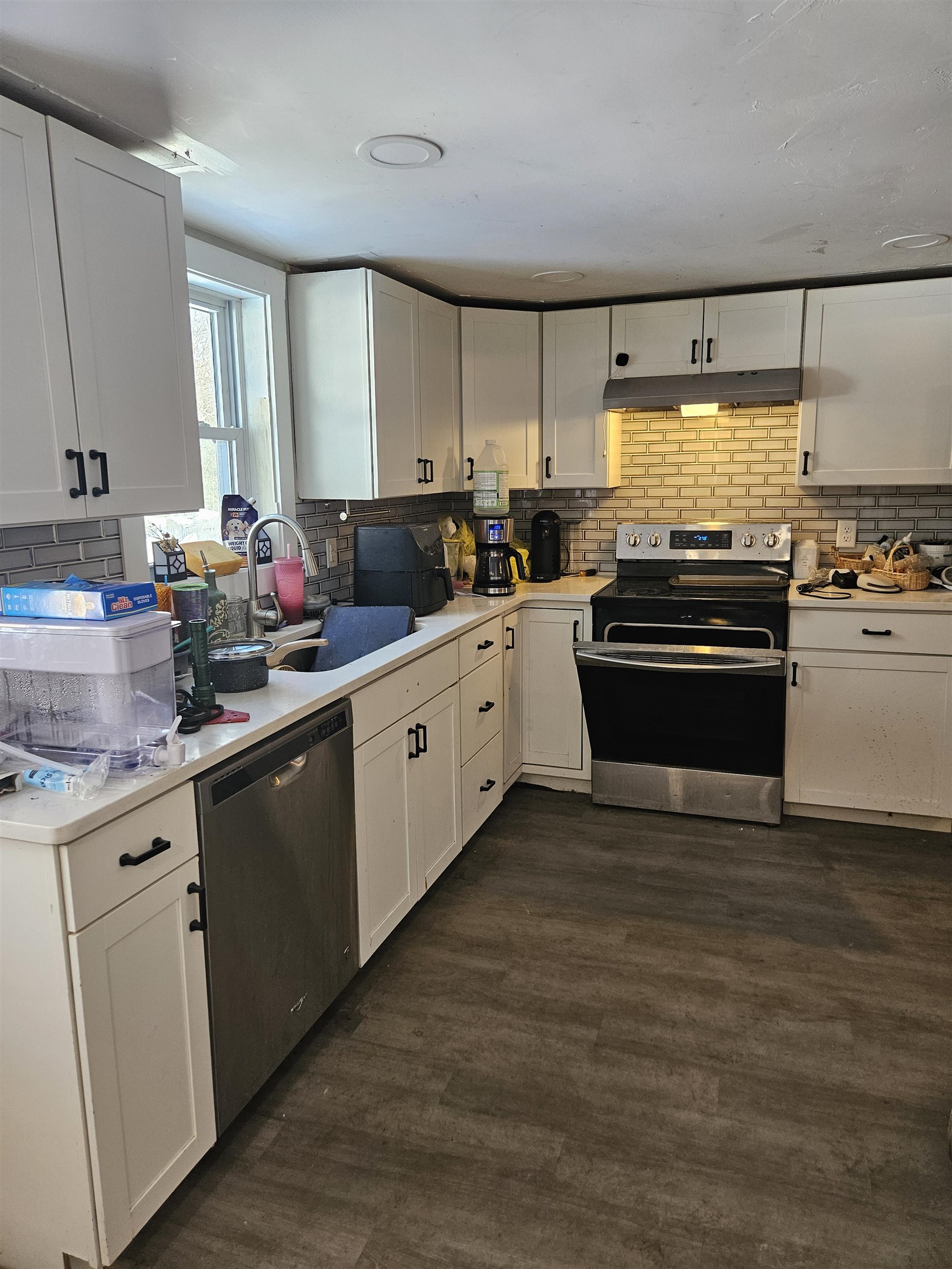 31 Pleasant St, Antrim, NH 03440