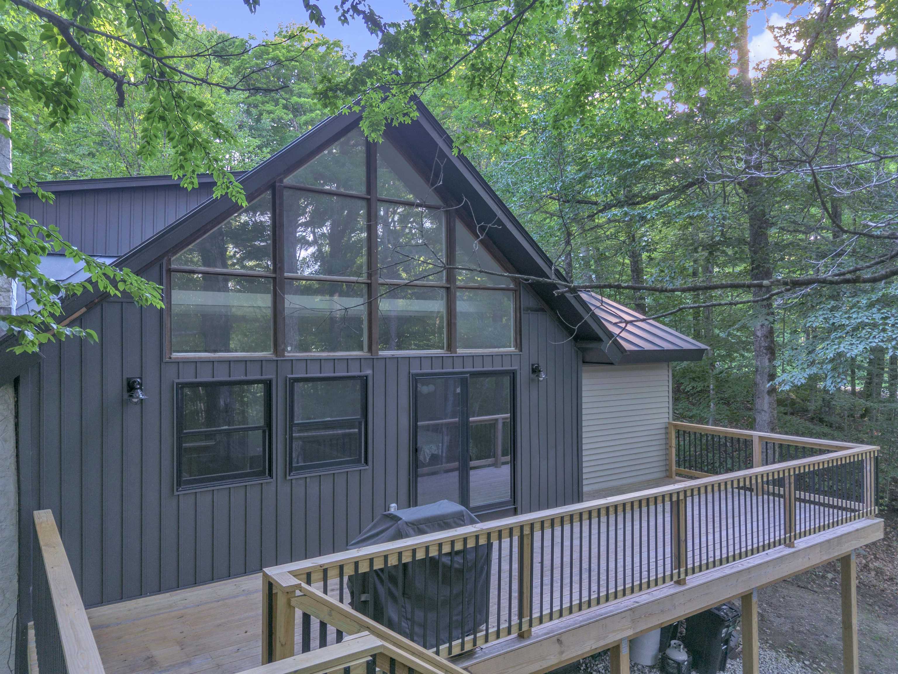 Photo 3 of Single family home for sale at 373 Tanglewood Dr, Killington, VT 05751 | MLS# 5075254 | Listing updated on 2026-09-17