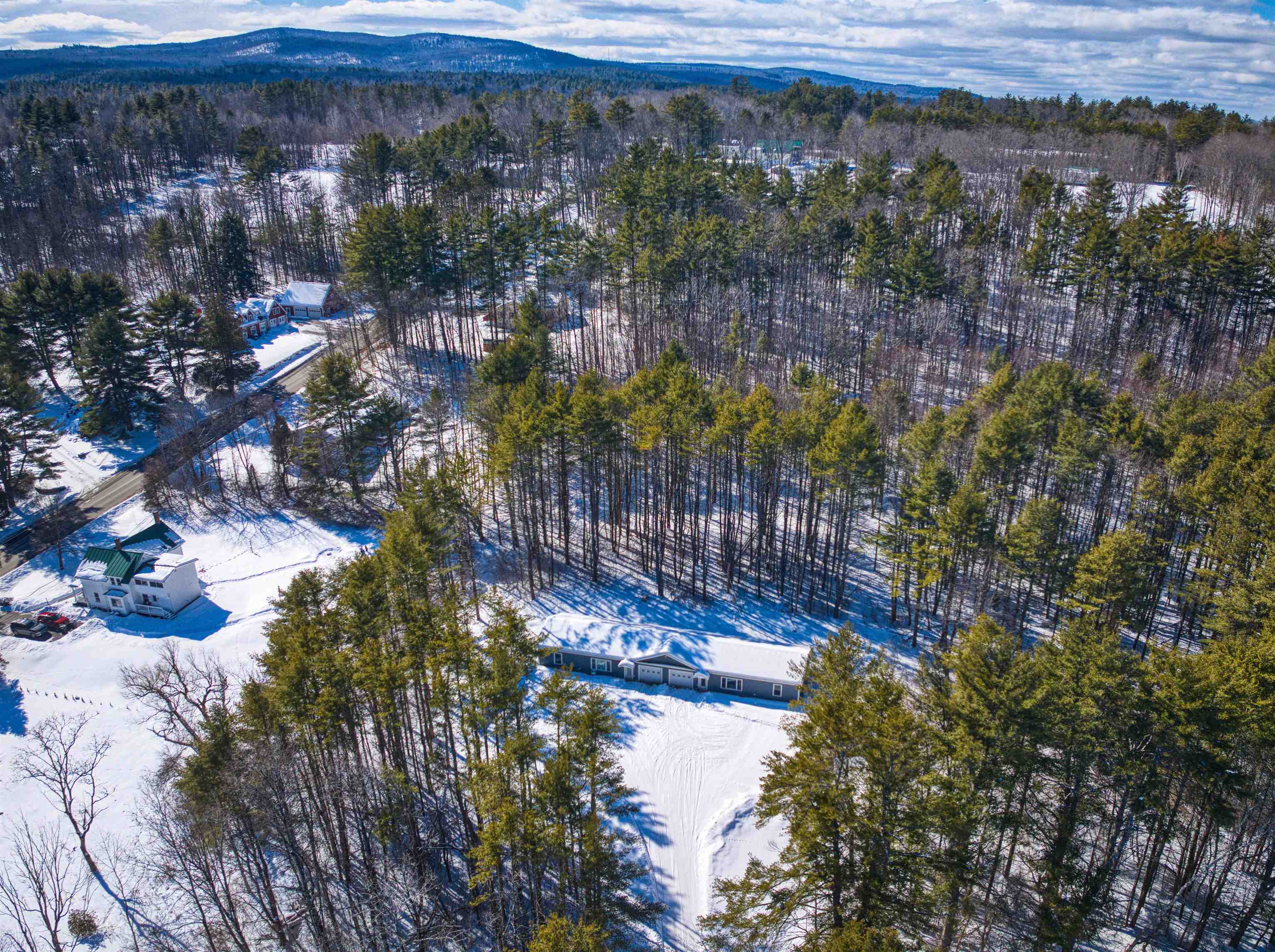 30 Pine St, Newport, NH 03773