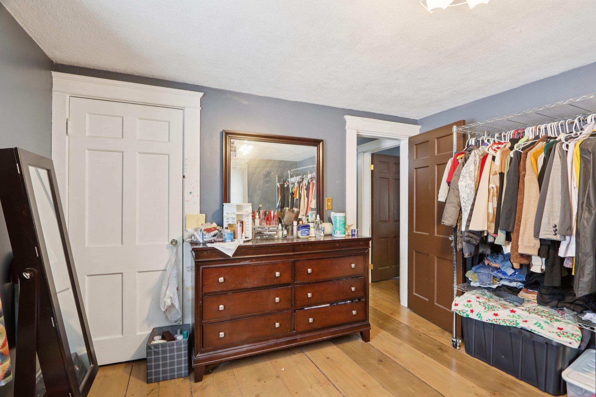 6 Forest Dr, Seabrook, NH 03874