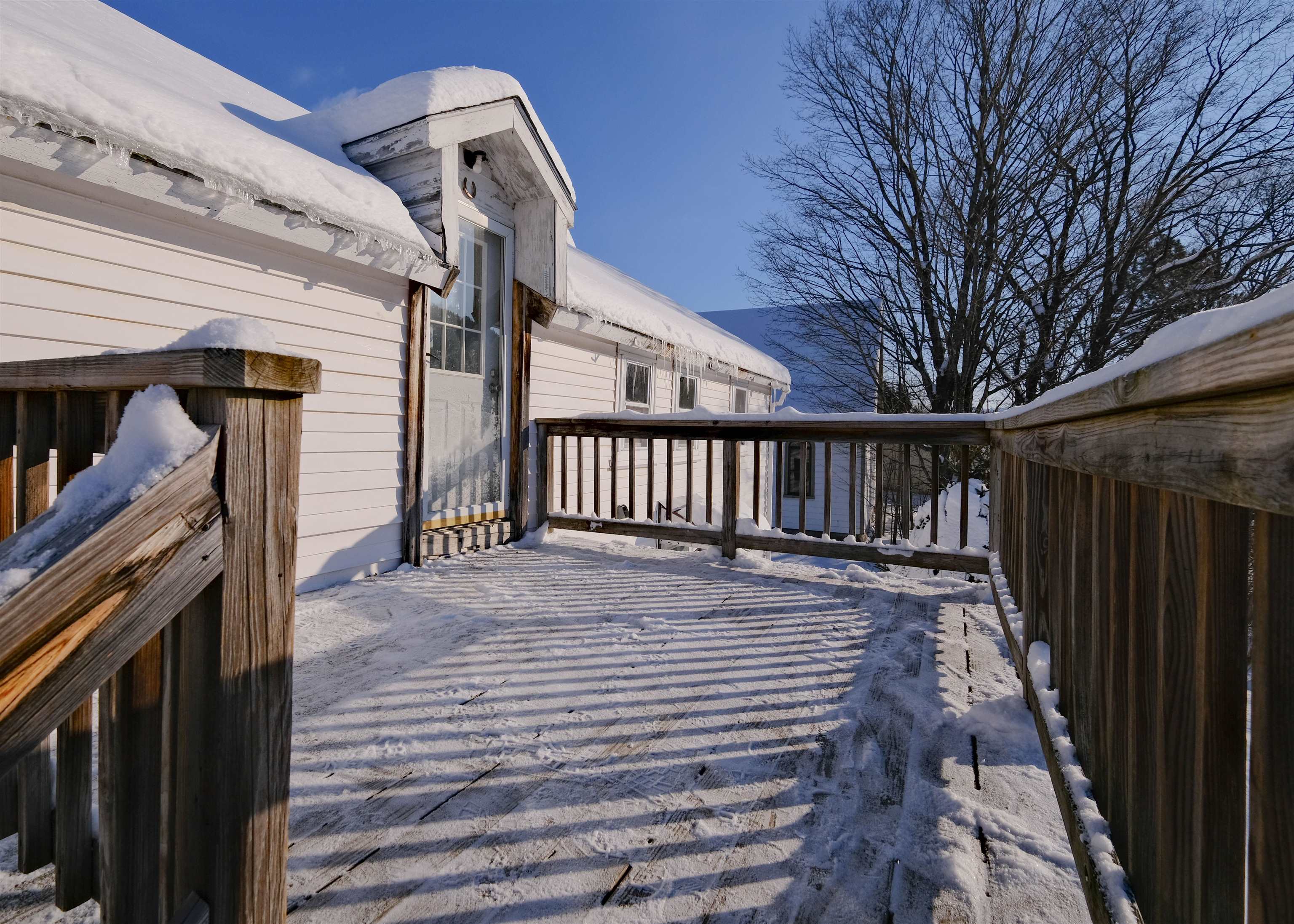 Large Deck - Private Entry for Unit 2 24660734
