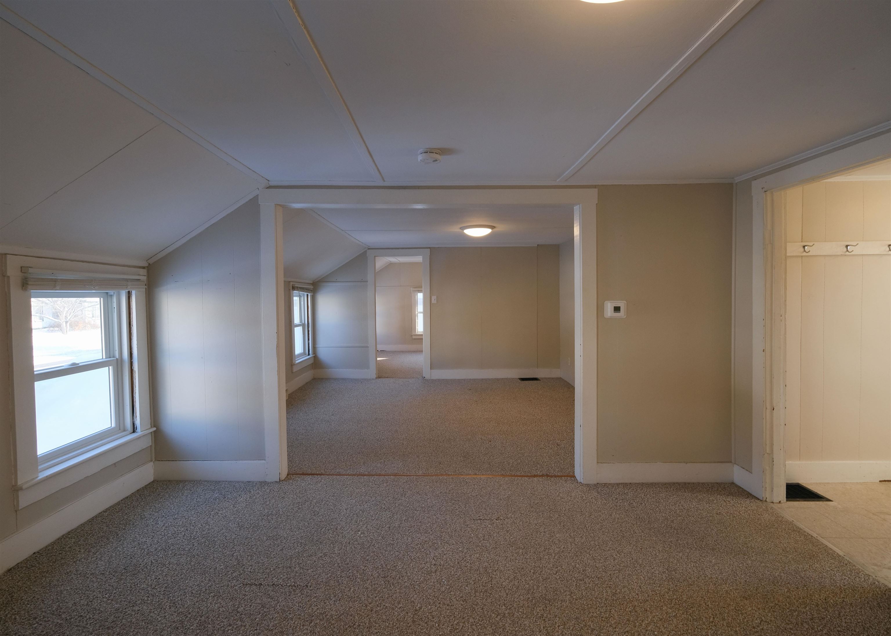 Unit 2 - Living/Dining 24660636