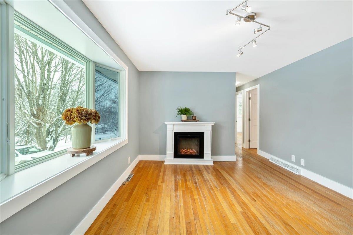 Homes for sale in Jericho, VT | 11 Sunny View Dr, Jericho, VT 05465 | MLS# 5075283