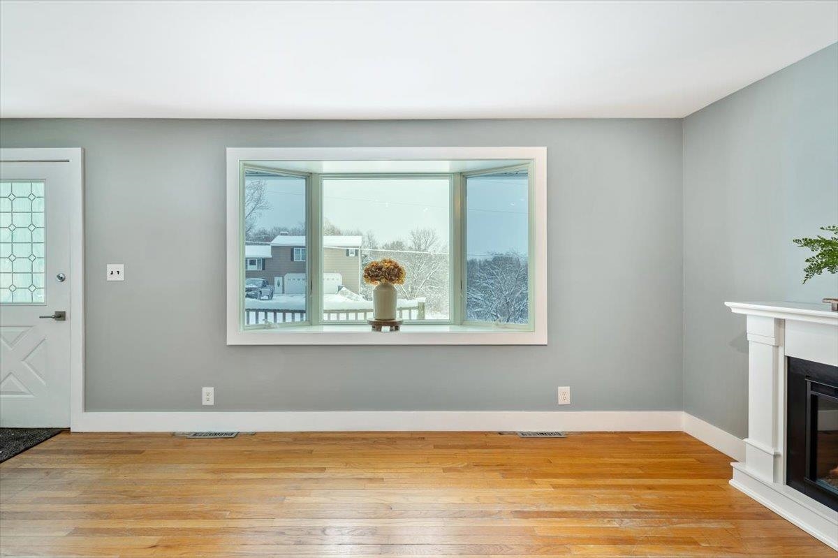 Homes for sale in Jericho, VT | 11 Sunny View Dr, Jericho, VT 05465 | MLS# 5075283