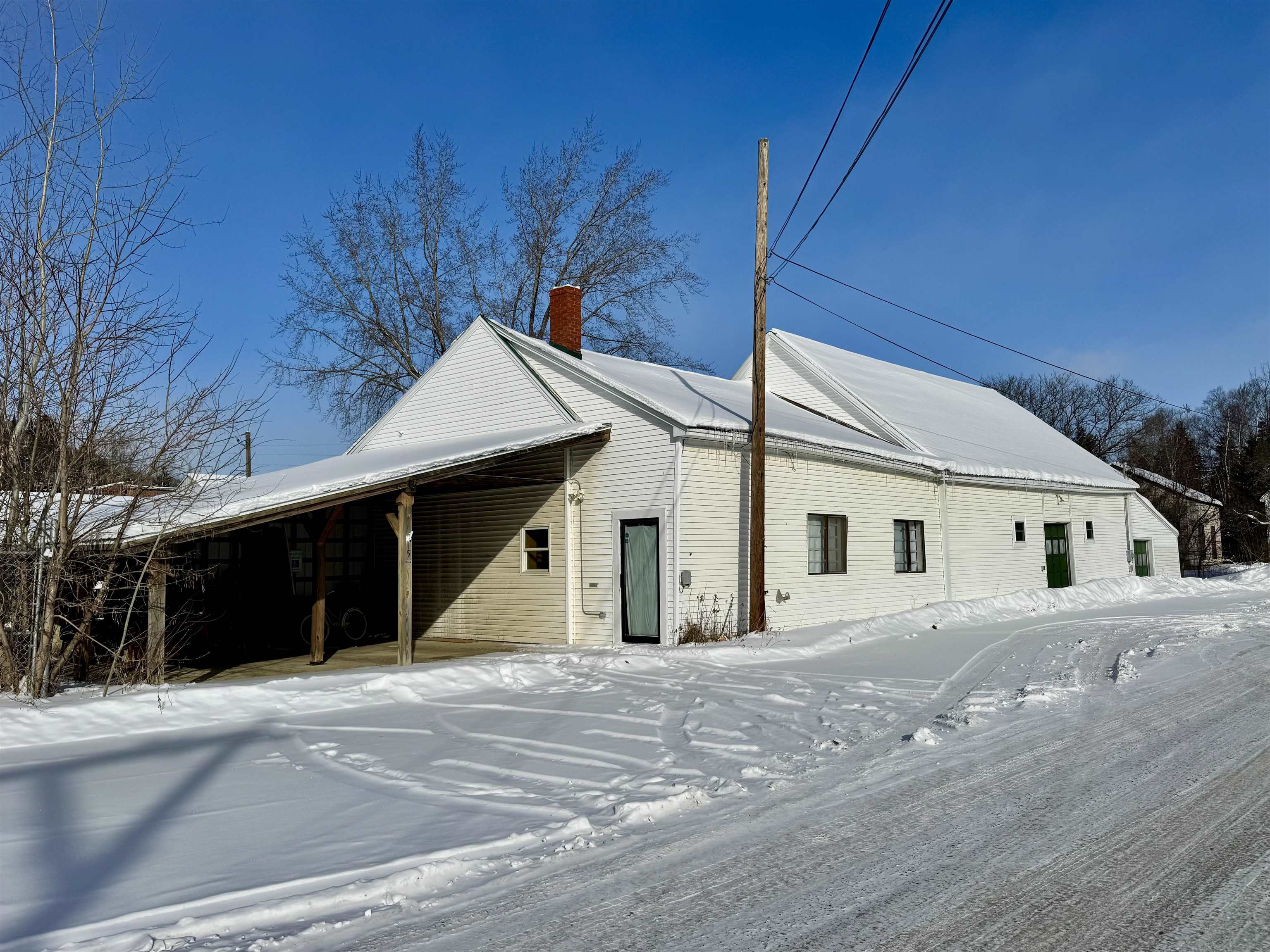 5 Hill Ave, Colebrook, NH 03576
