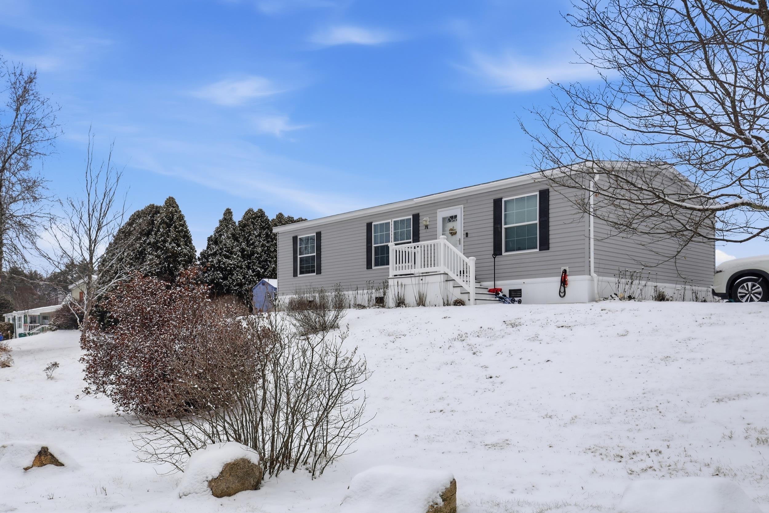 76 Goldrush Ln, Rochester, NH 03868