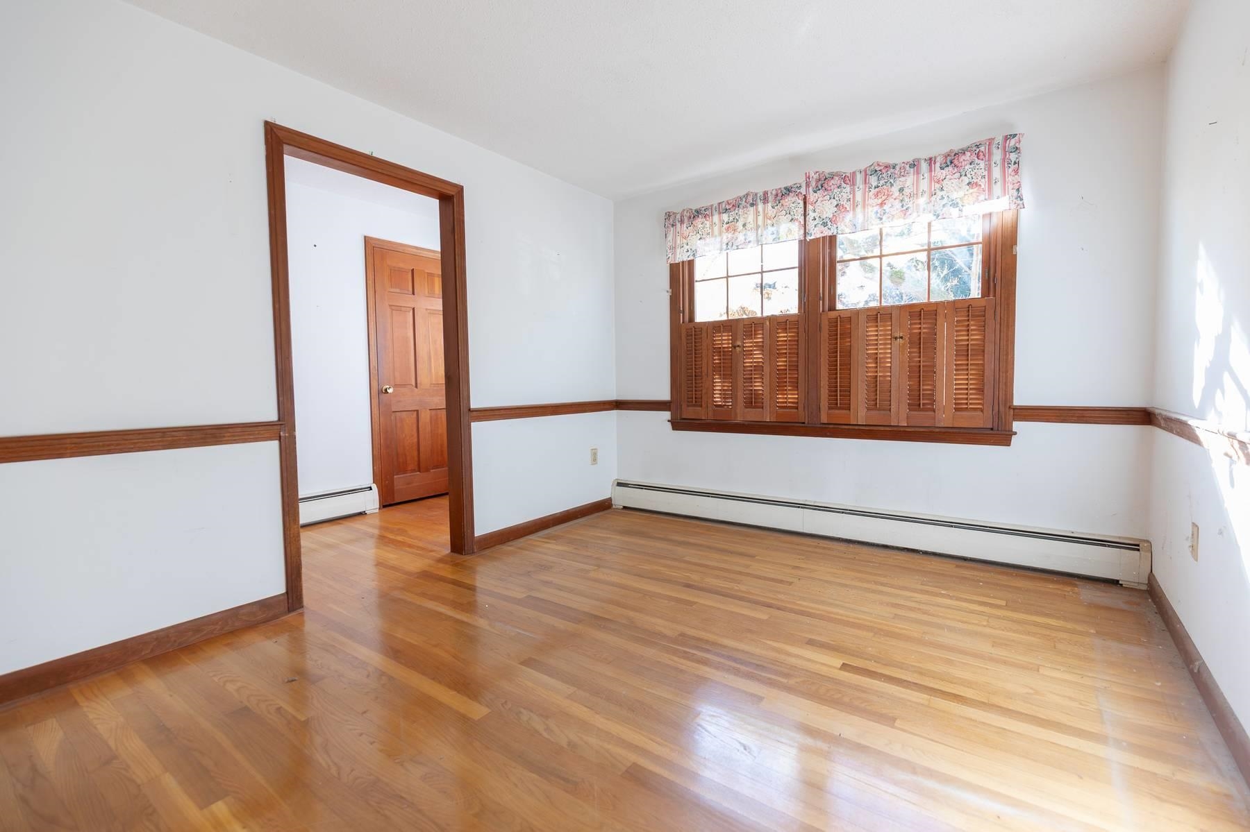 23 Currier Ave, Peterborough, NH 03458