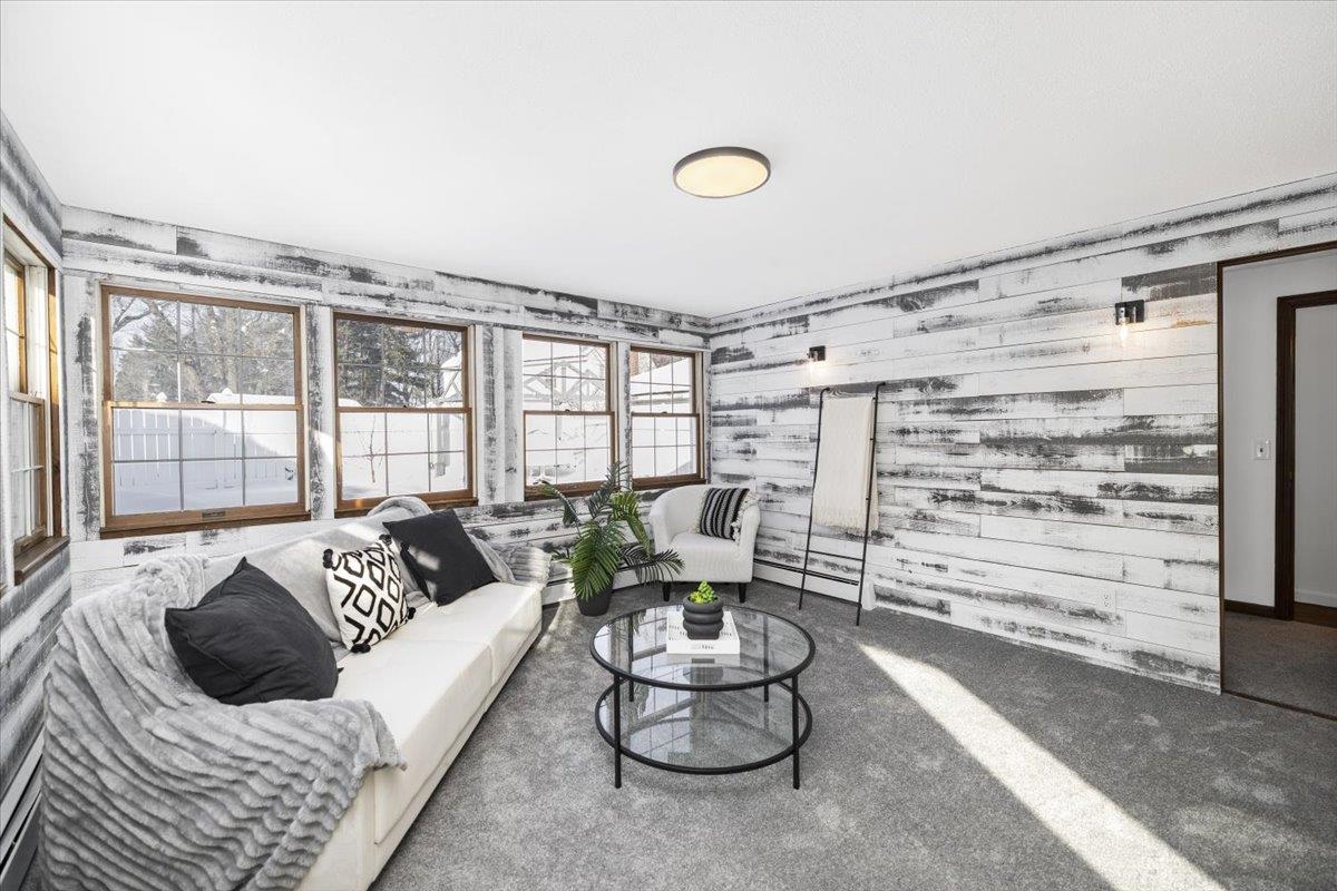 Featured Listing Photo