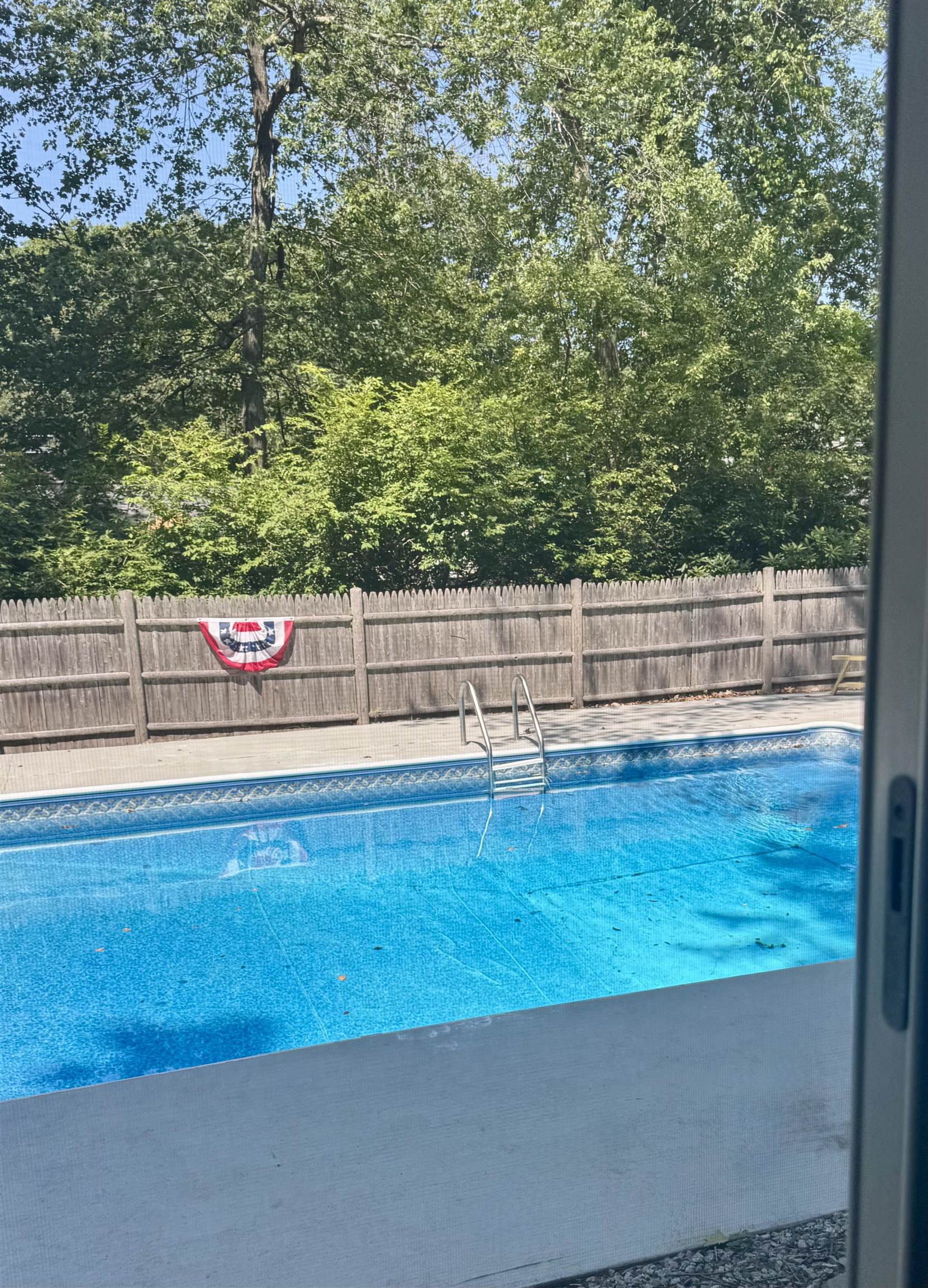 264 North St, Manchester, NH 03104