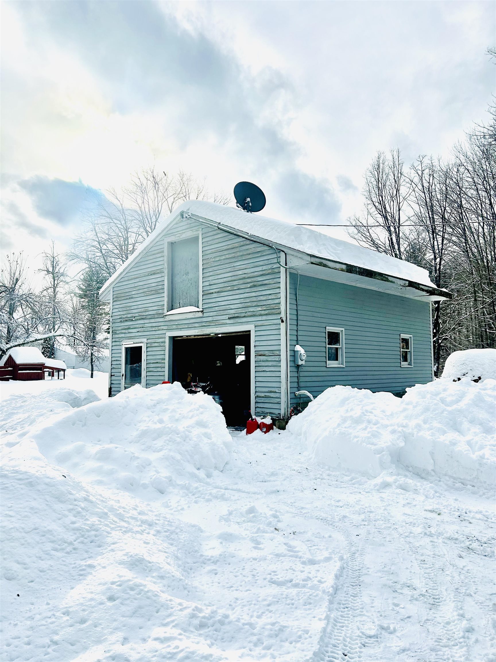 135 Athol Rd, Richmond, NH 03470