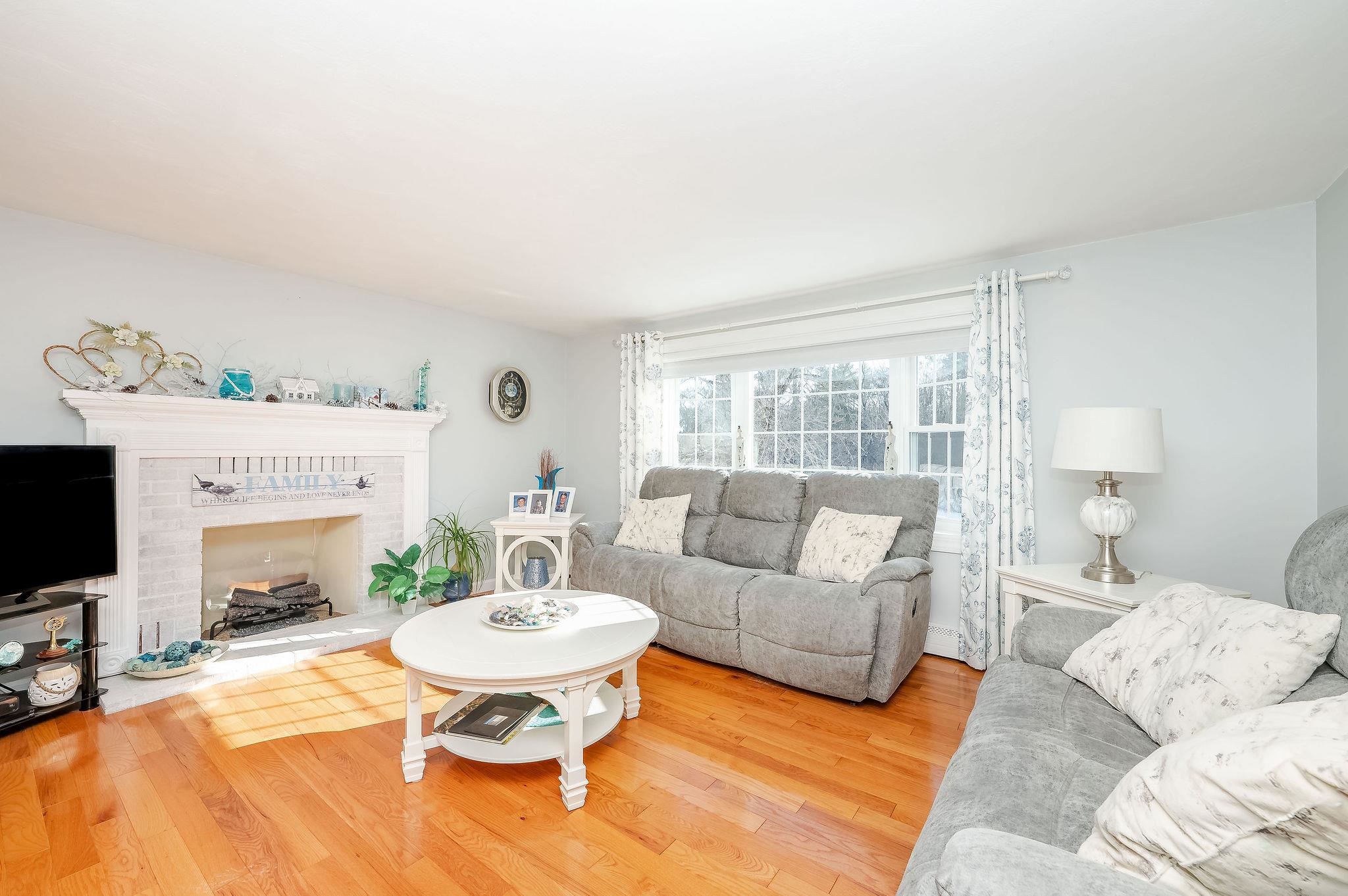 Homes for sale in South Berwick, ME | 34 Beaver Dam Rd, South Berwick, ME 03908 | MLS# 5075349