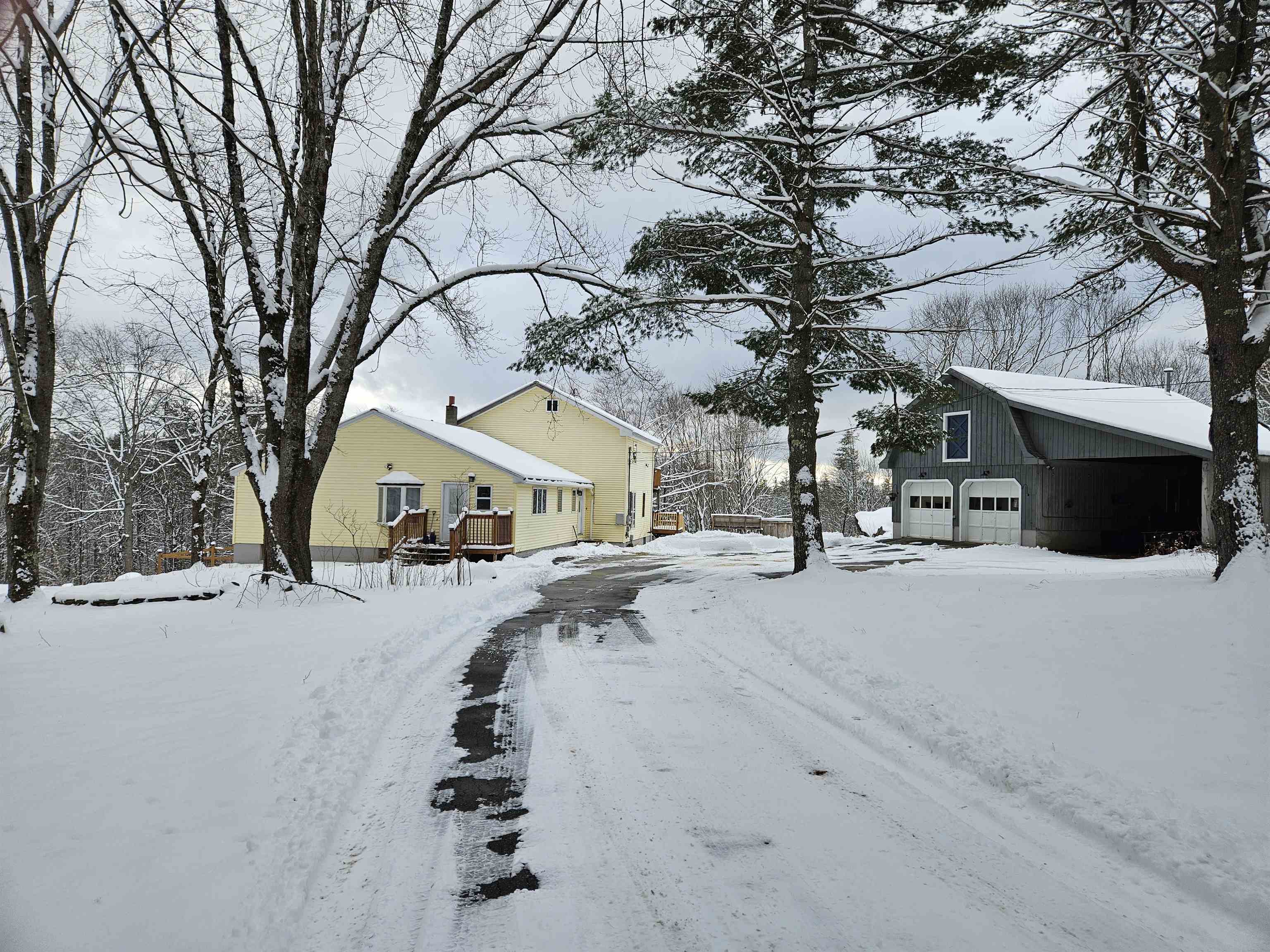 825 Second Crown Point Rd, Strafford, NH 03884