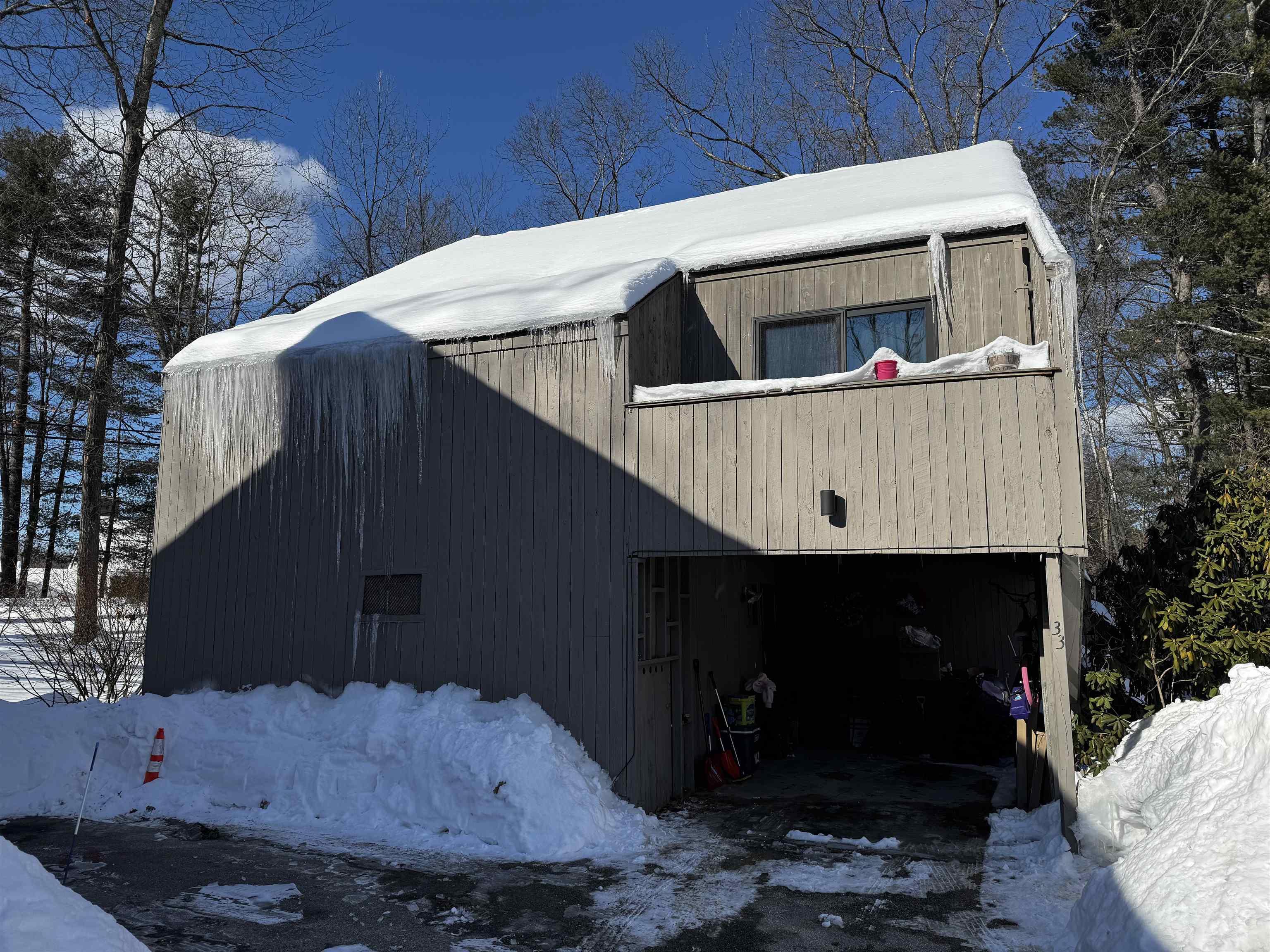 111 Coburn Ave, Nashua, NH 03063