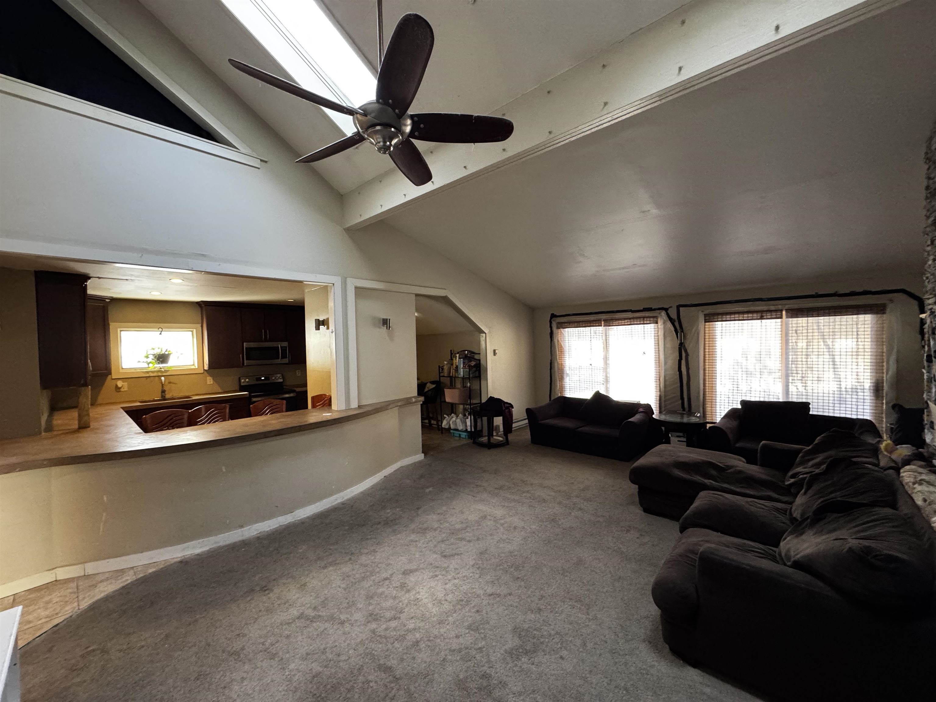 111 Coburn Ave, Nashua, NH 03063