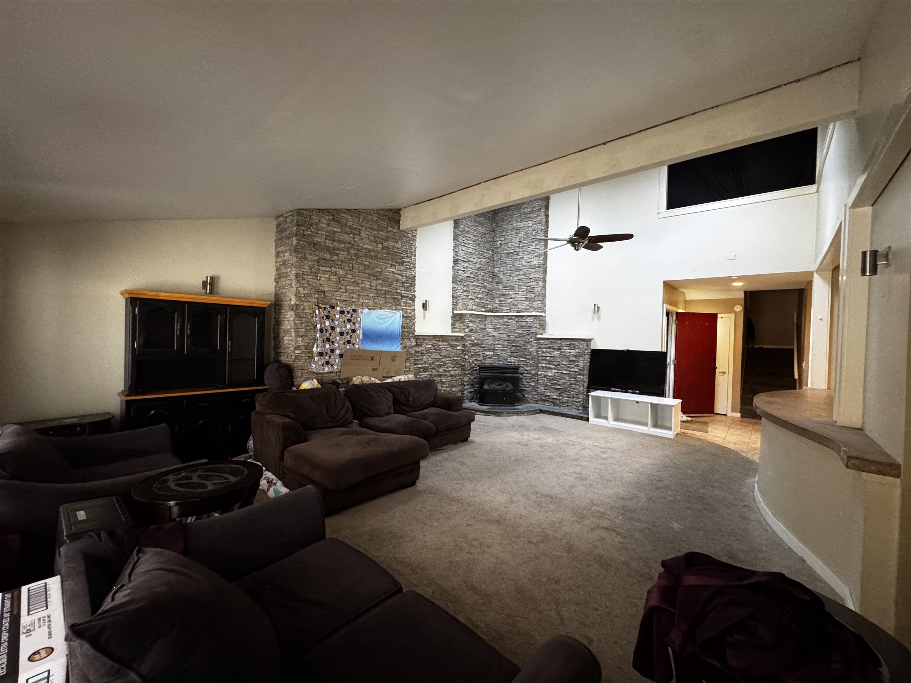 111 Coburn Ave, Nashua, NH 03063