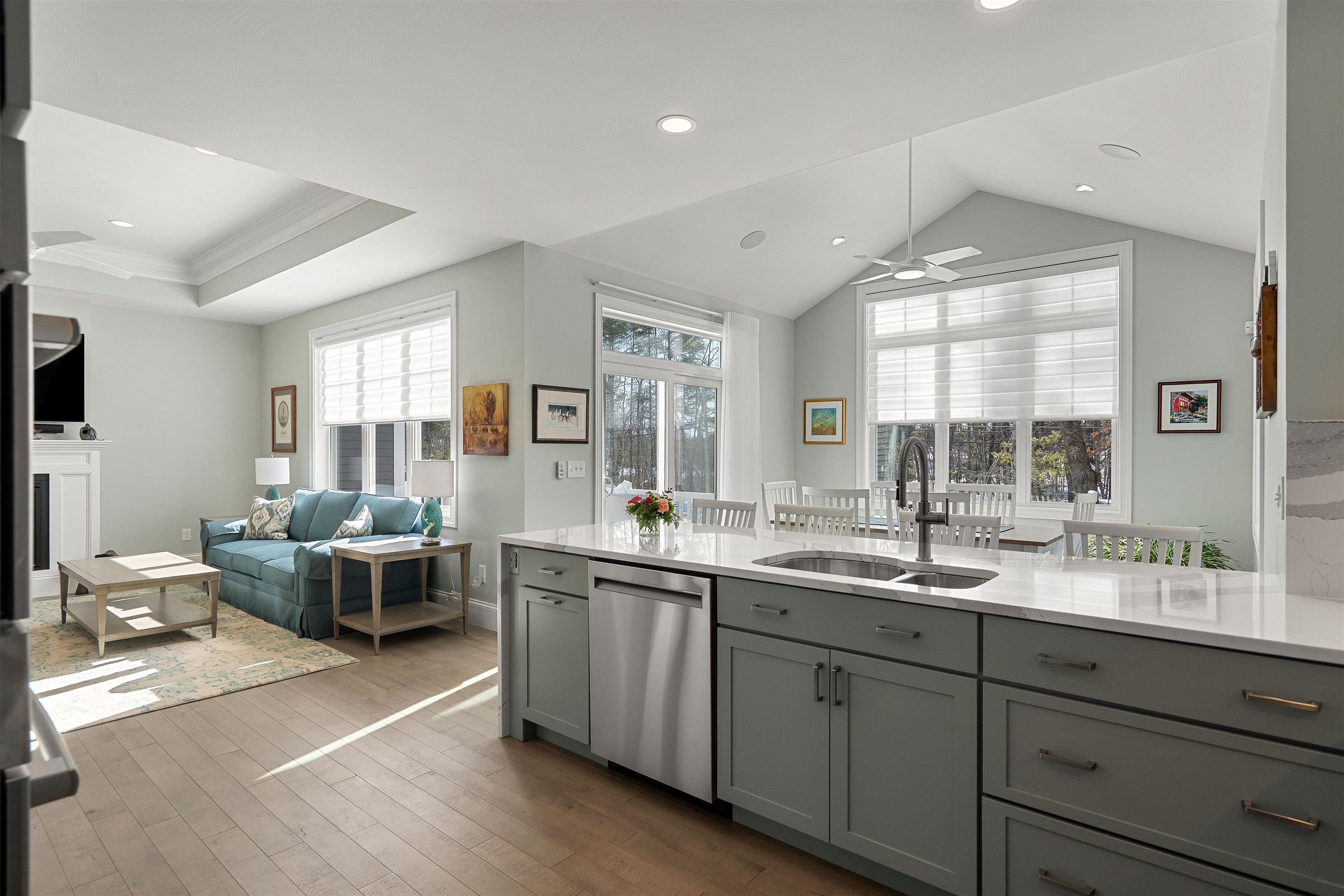 6 Testament Cir, Nashua, NH 03062