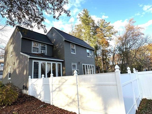 7 Bradford St, Nashua, NH 03063