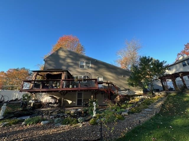 7 Bradford St, Nashua, NH 03063