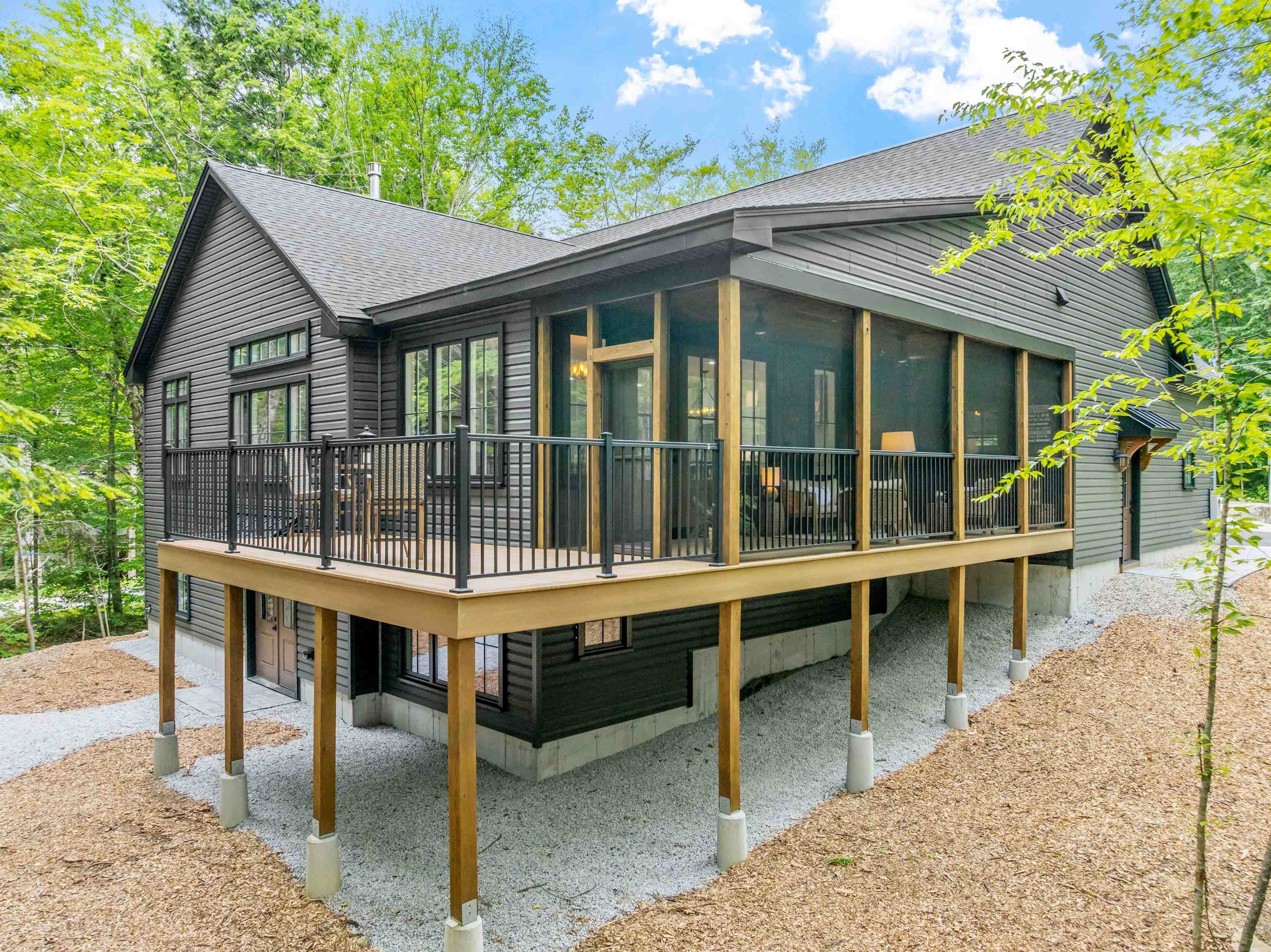 44 Valley Rd, Tuftonboro, NH 03816