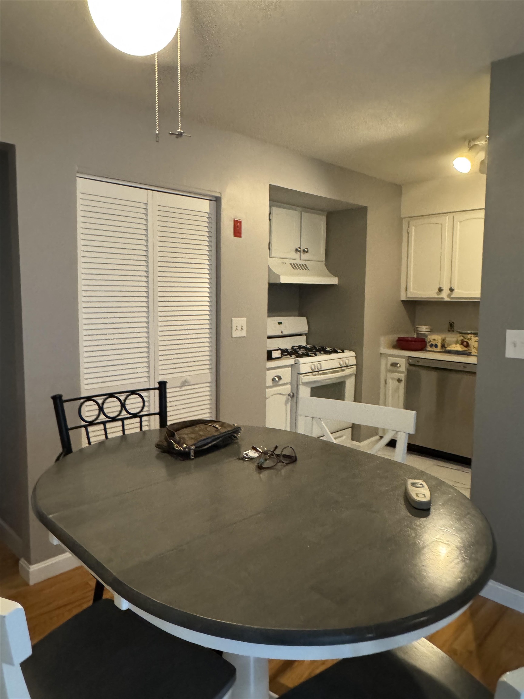 414 Springbrook Cir, Portsmouth, NH 03801