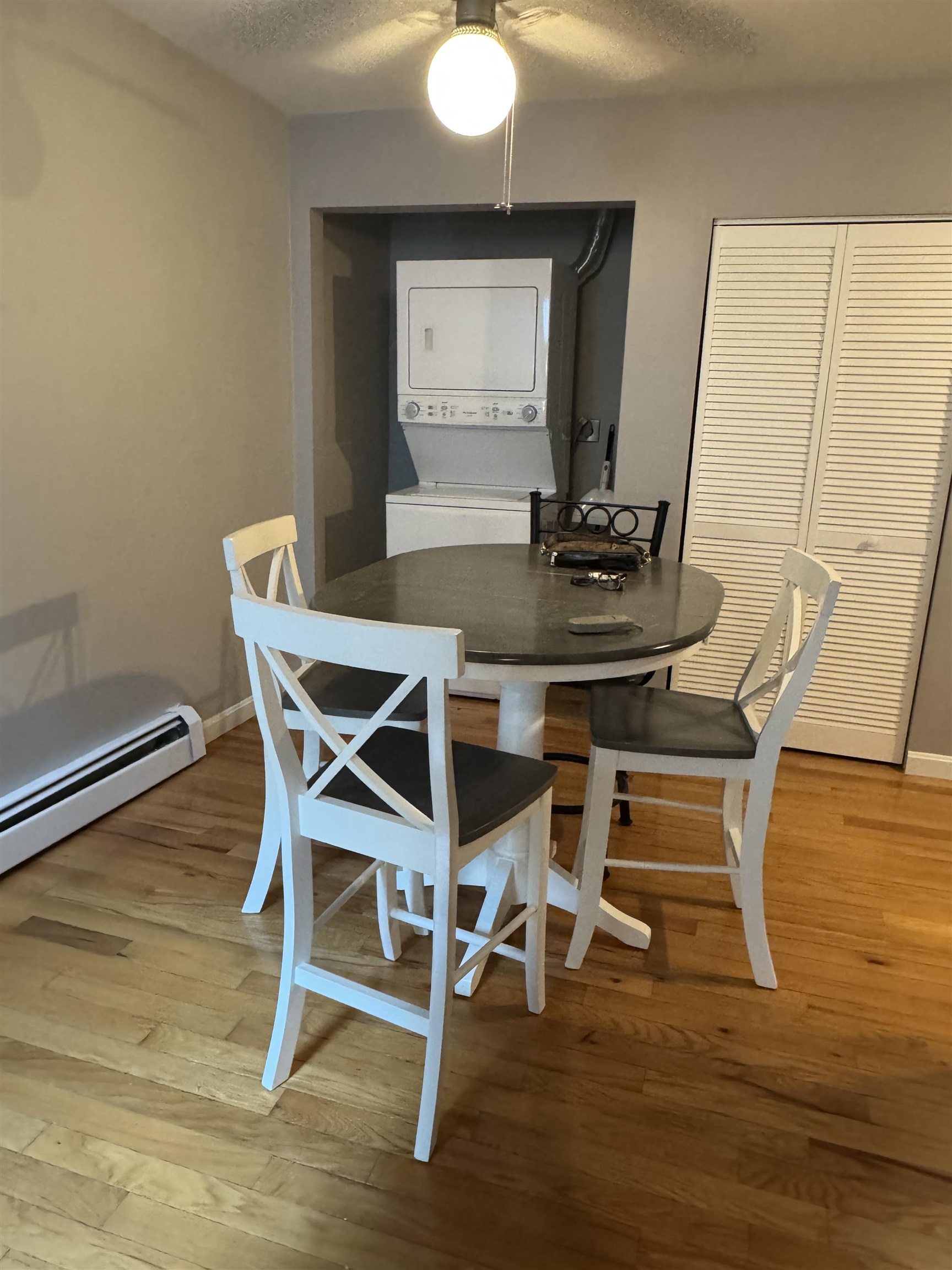 414 Springbrook Cir, Portsmouth, NH 03801