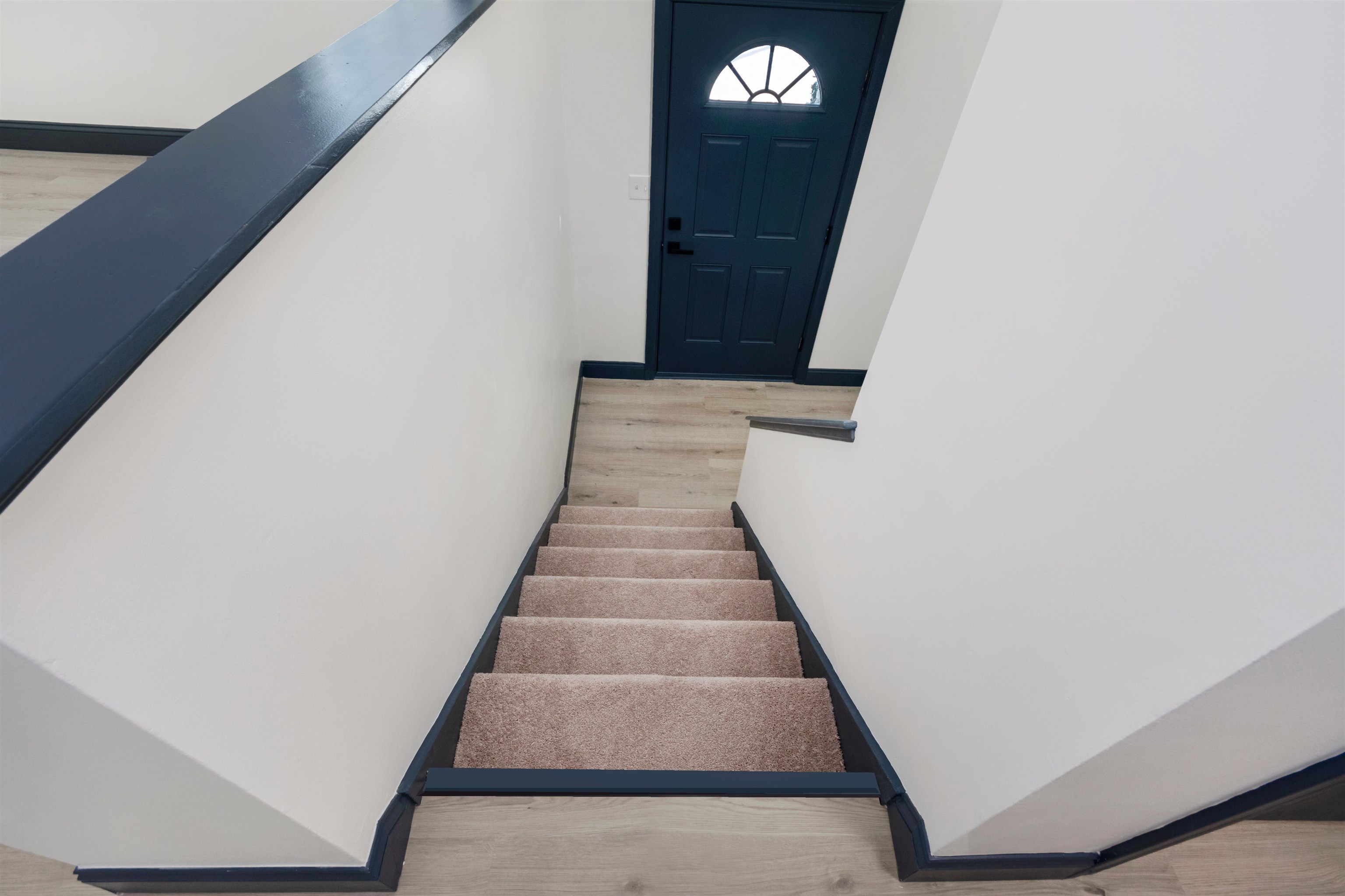 5 River St, Newmarket, NH 03857