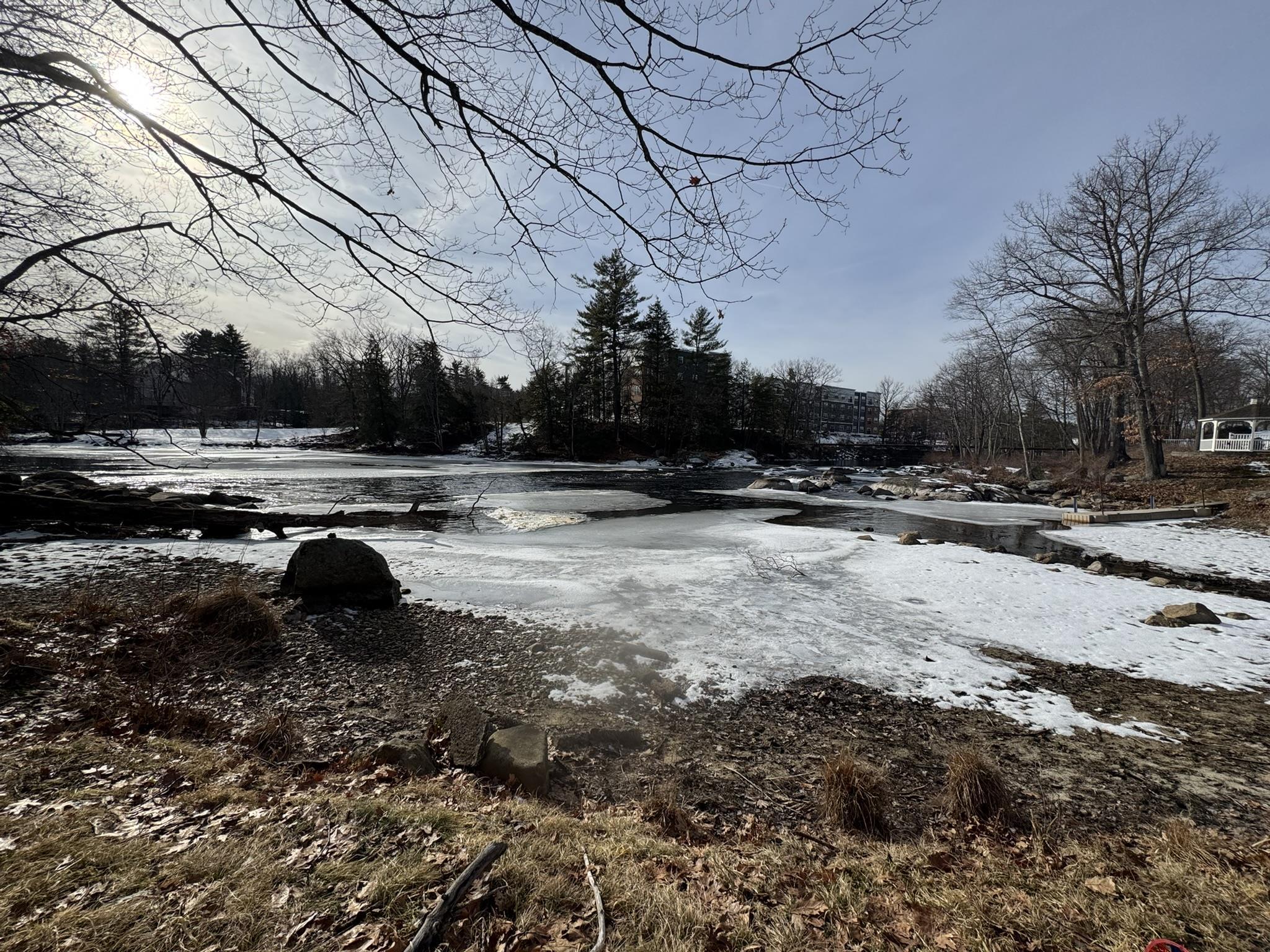 52 Elm St, Goffstown, NH 03045