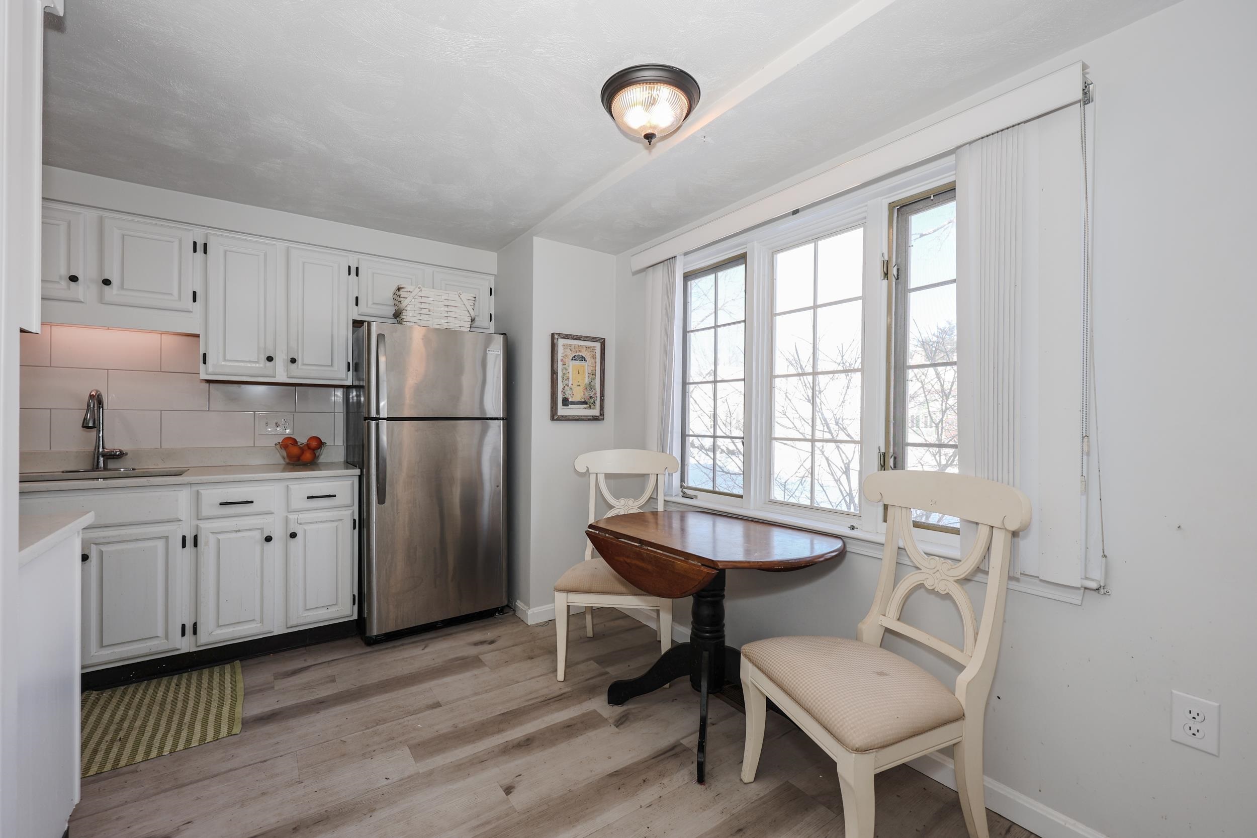 7 Colonial Sq, Peterborough, NH 03458