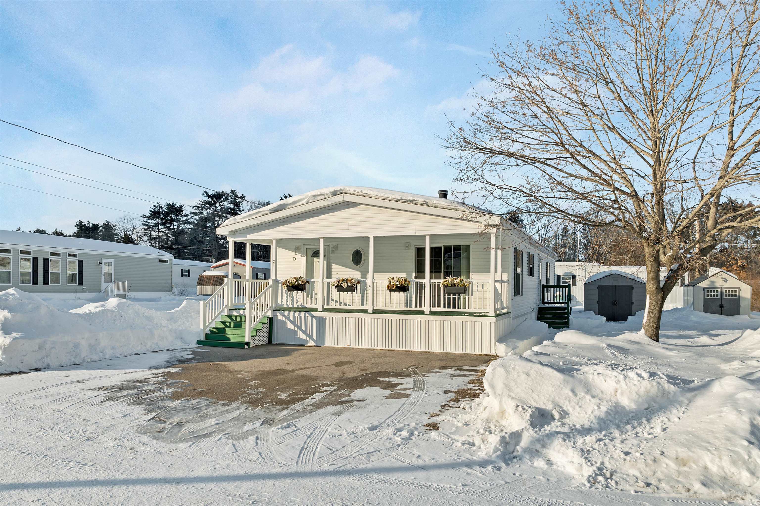 Homes for sale in Salem, NH | 71 Caddy Dr, Salem, NH 03079 | MLS# 5075435