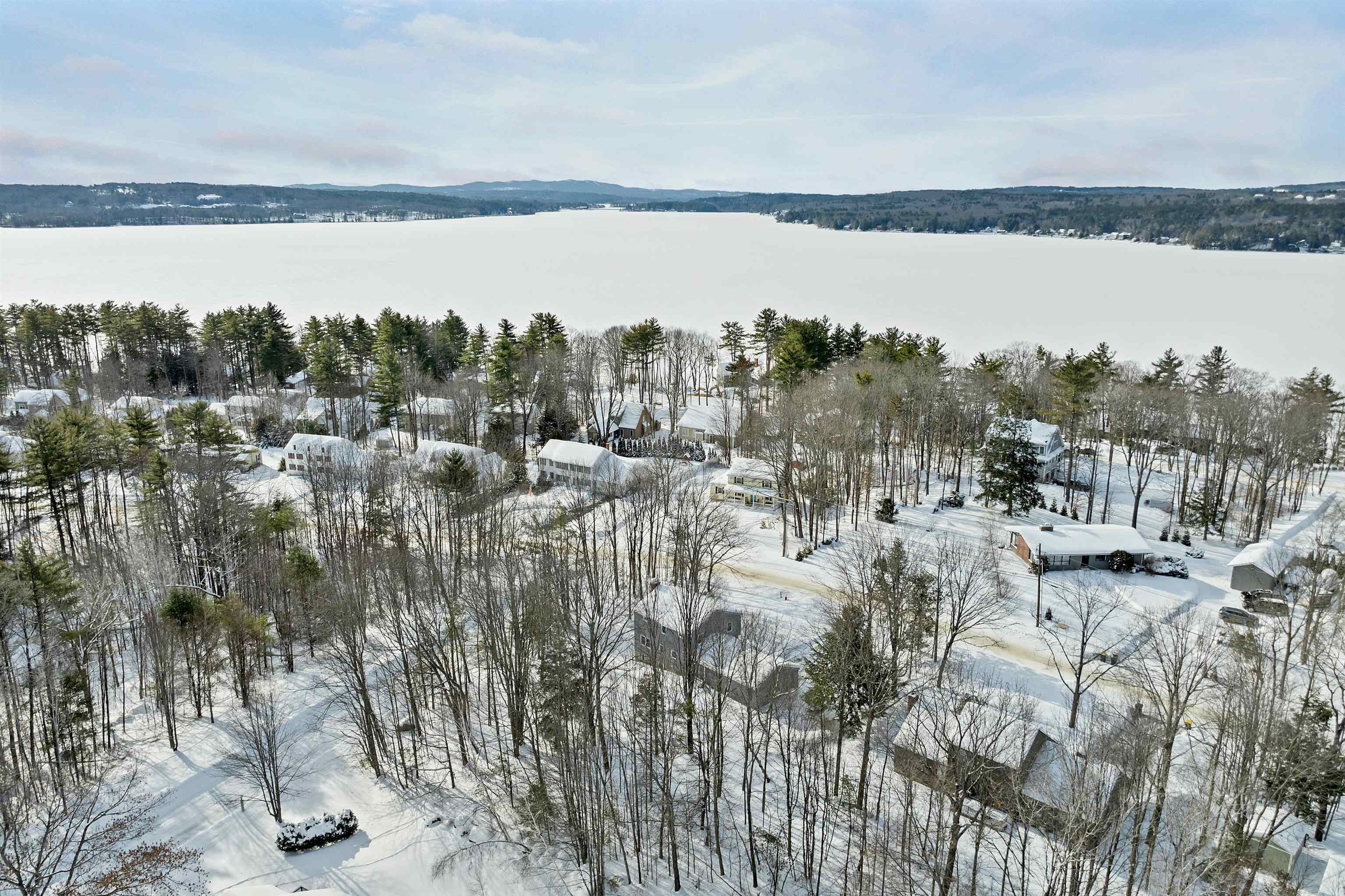 38 Lynnewood Rd, Laconia, NH 03246