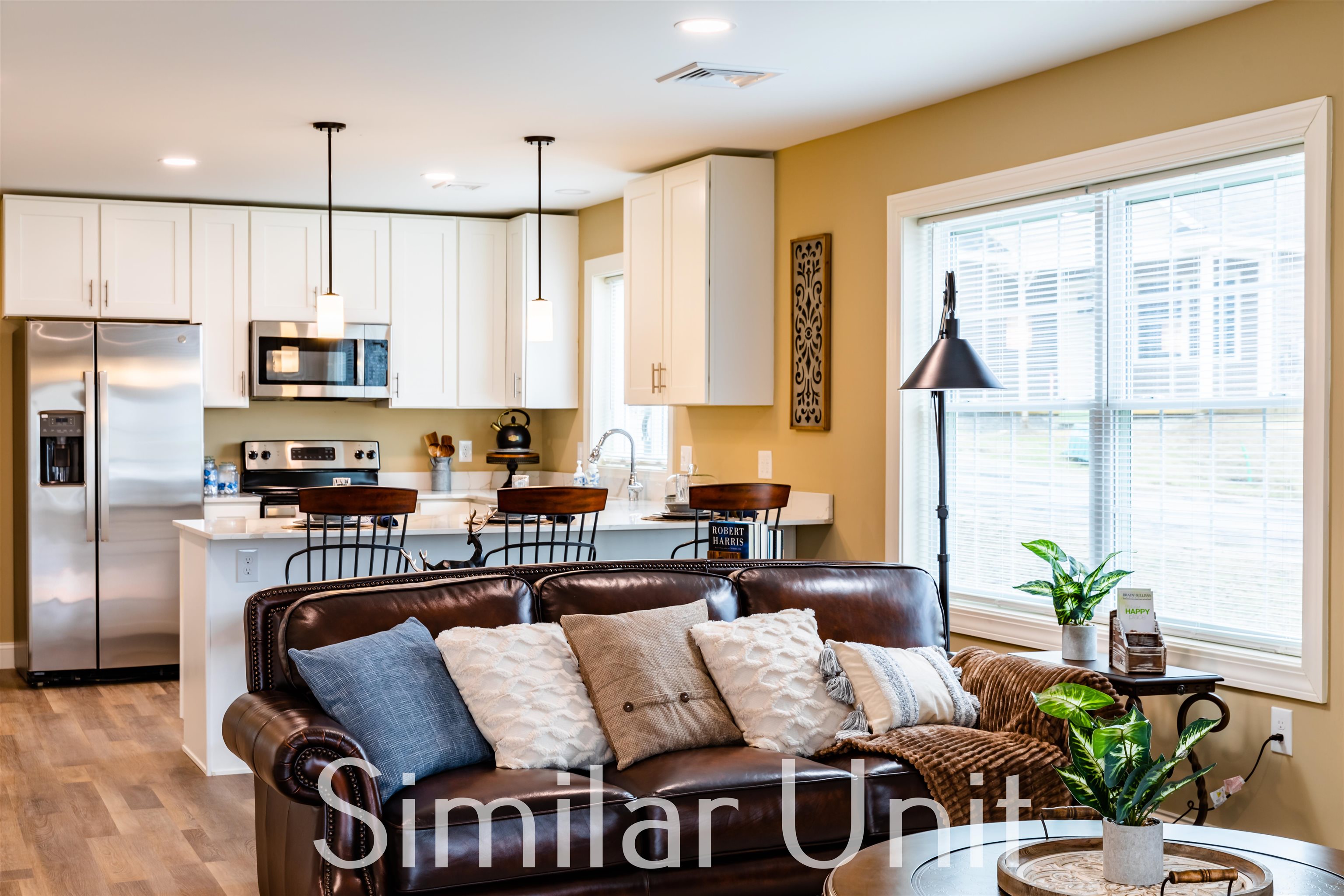 8 John Drive — photo 3