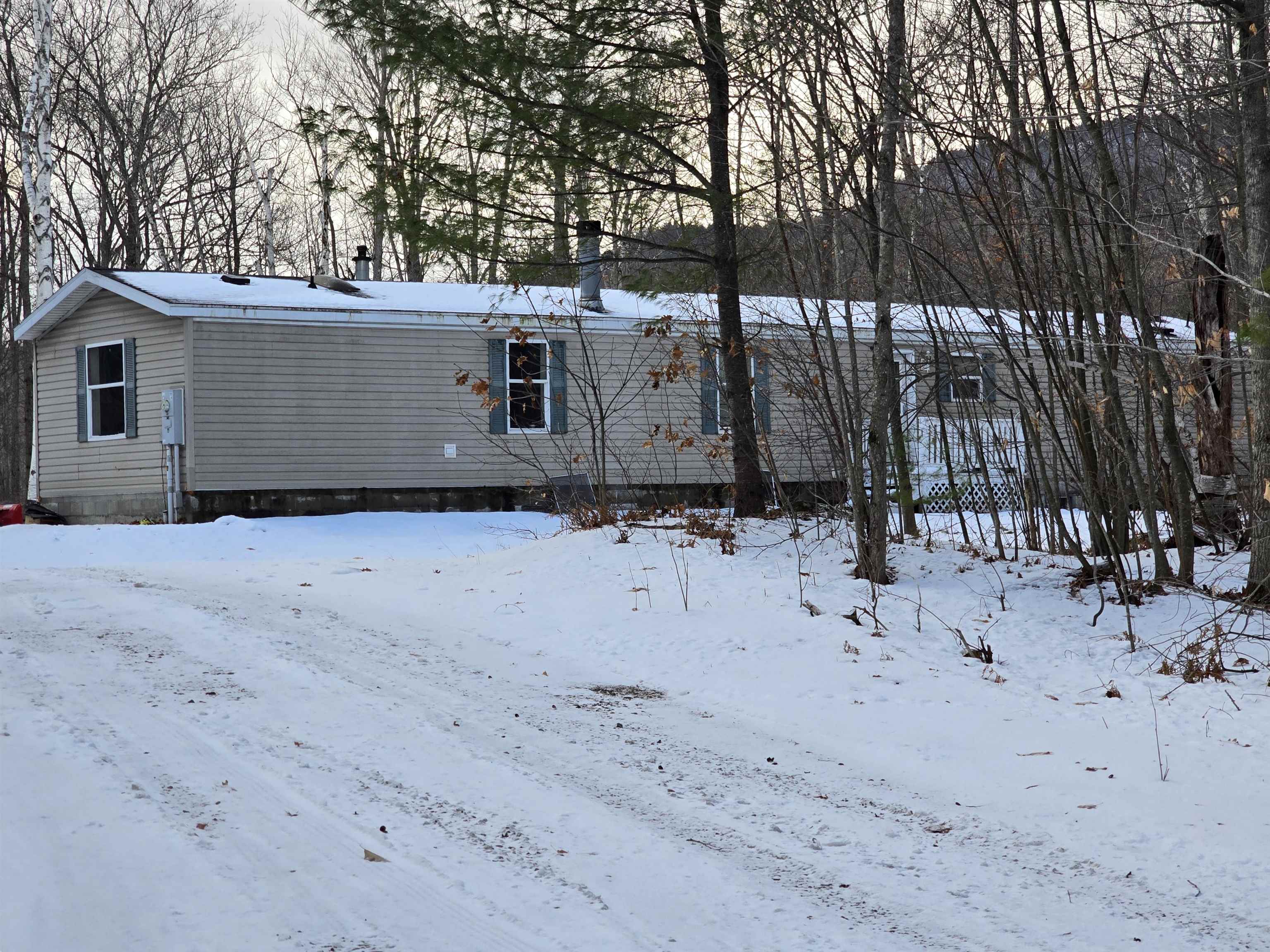 Photo of 23 North Road Shelburne NH 03581