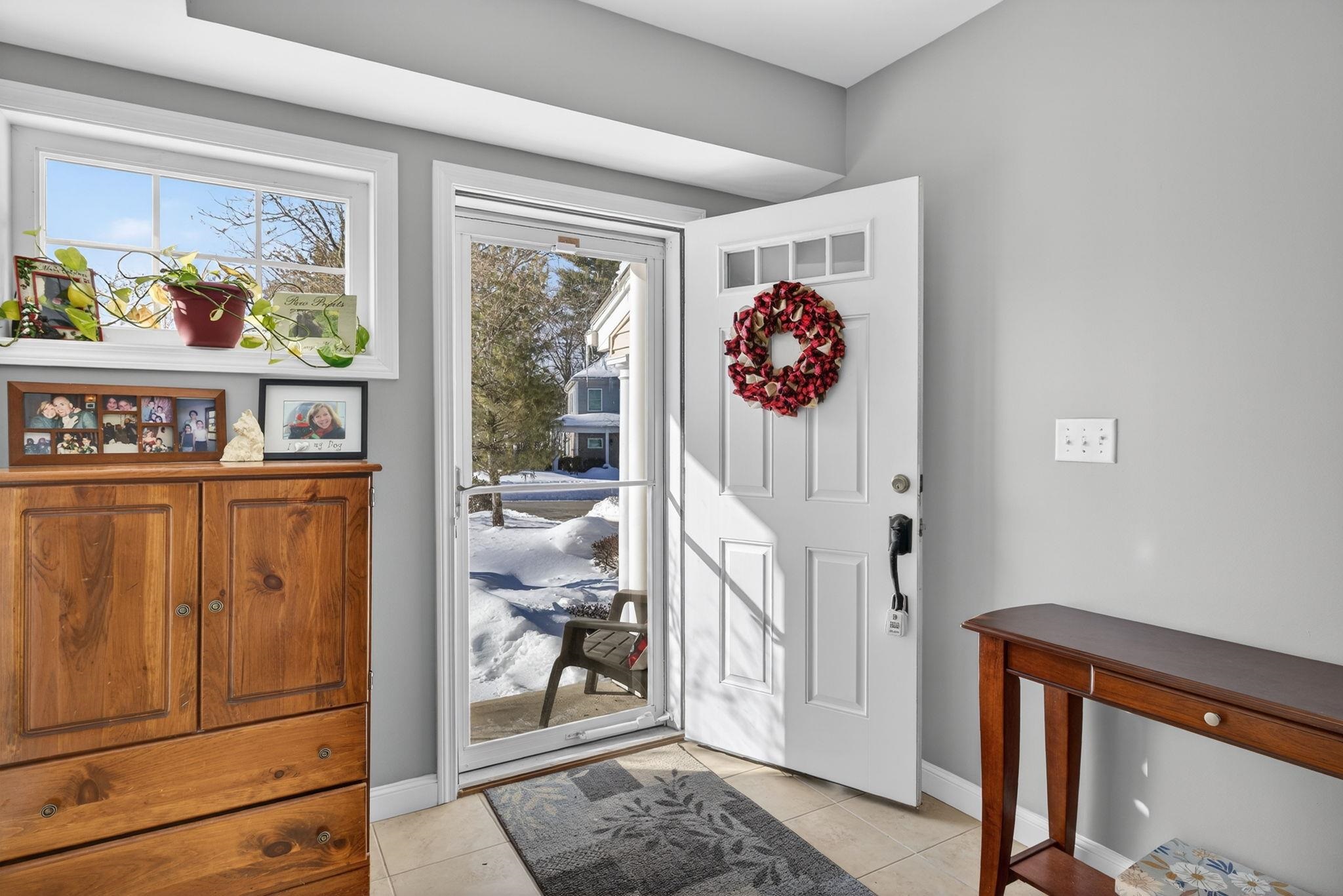 63 Woodview Way, Manchester, NH 03102