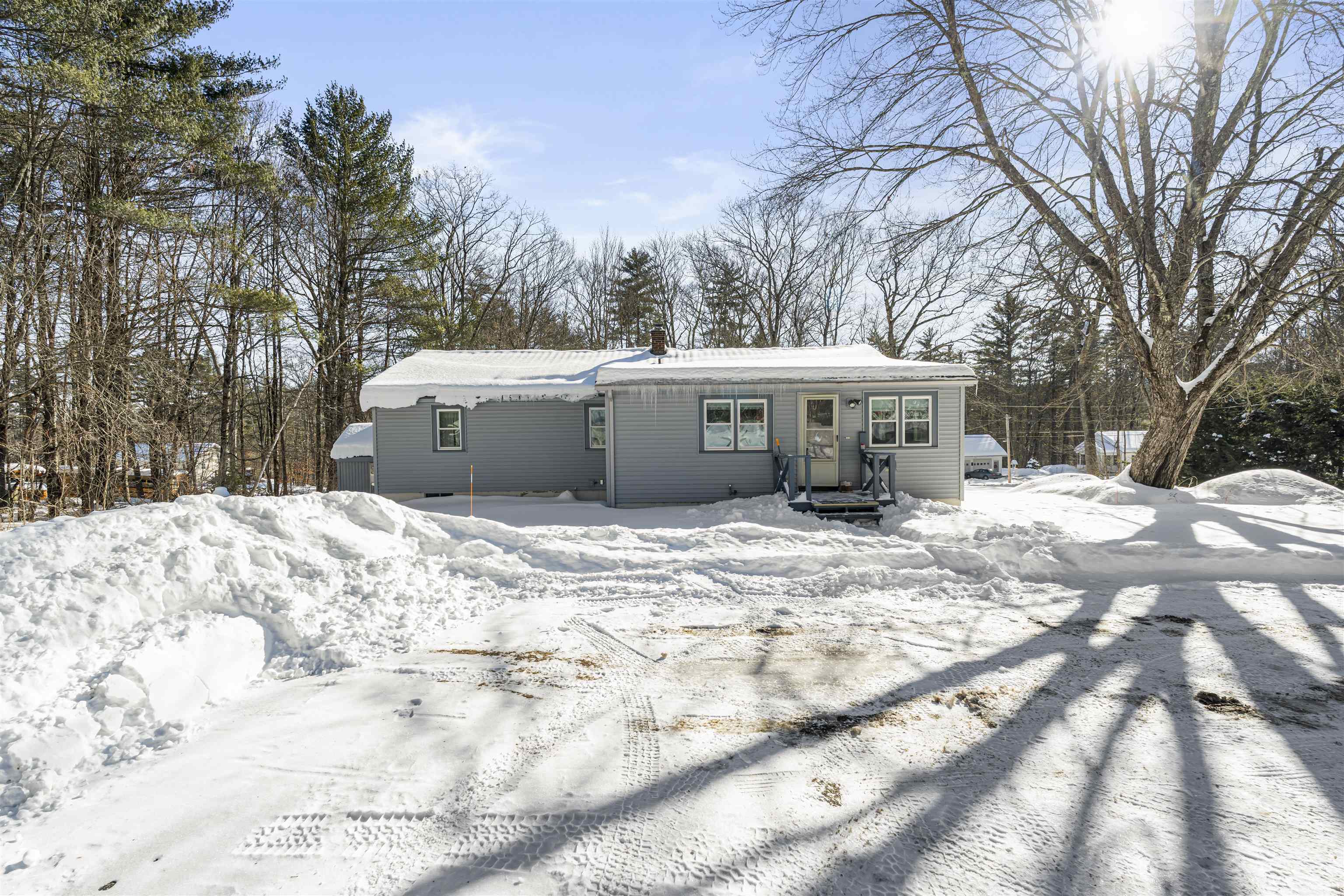 157 Old Turnpike Rd, Epsom, NH 03234